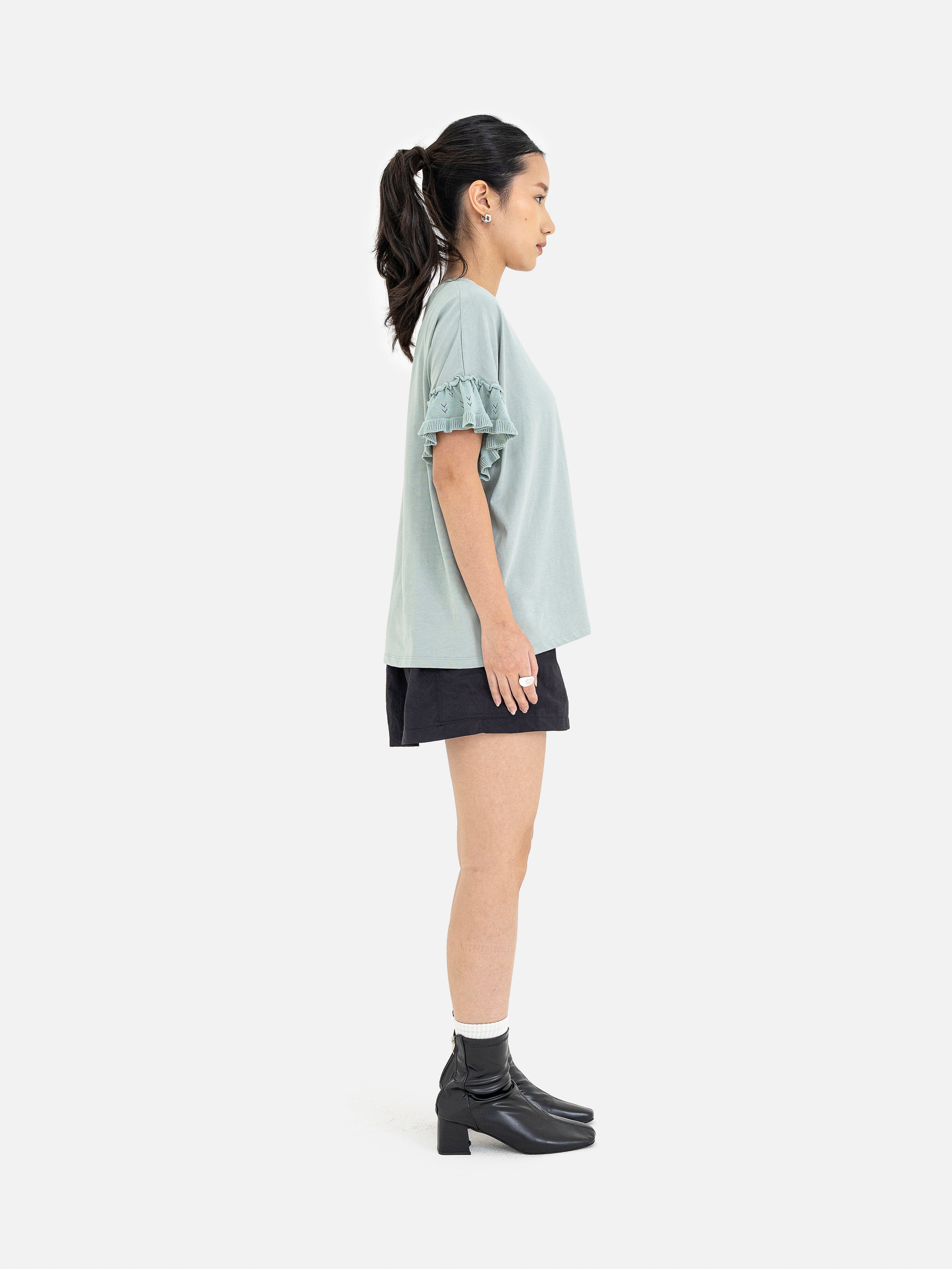 Takagi Sleeve Ruffle Pullover