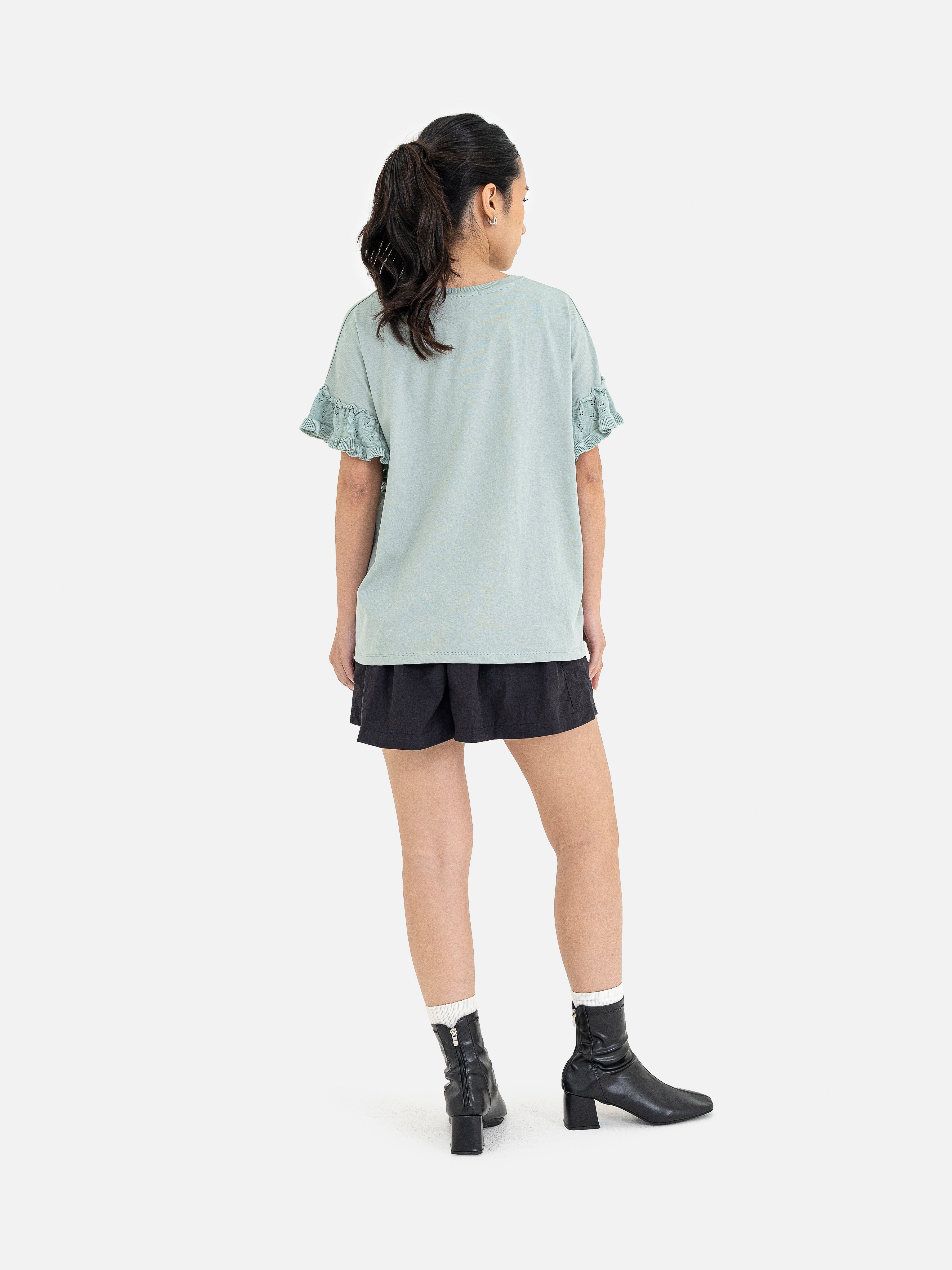 Takagi Sleeve Ruffle Pullover