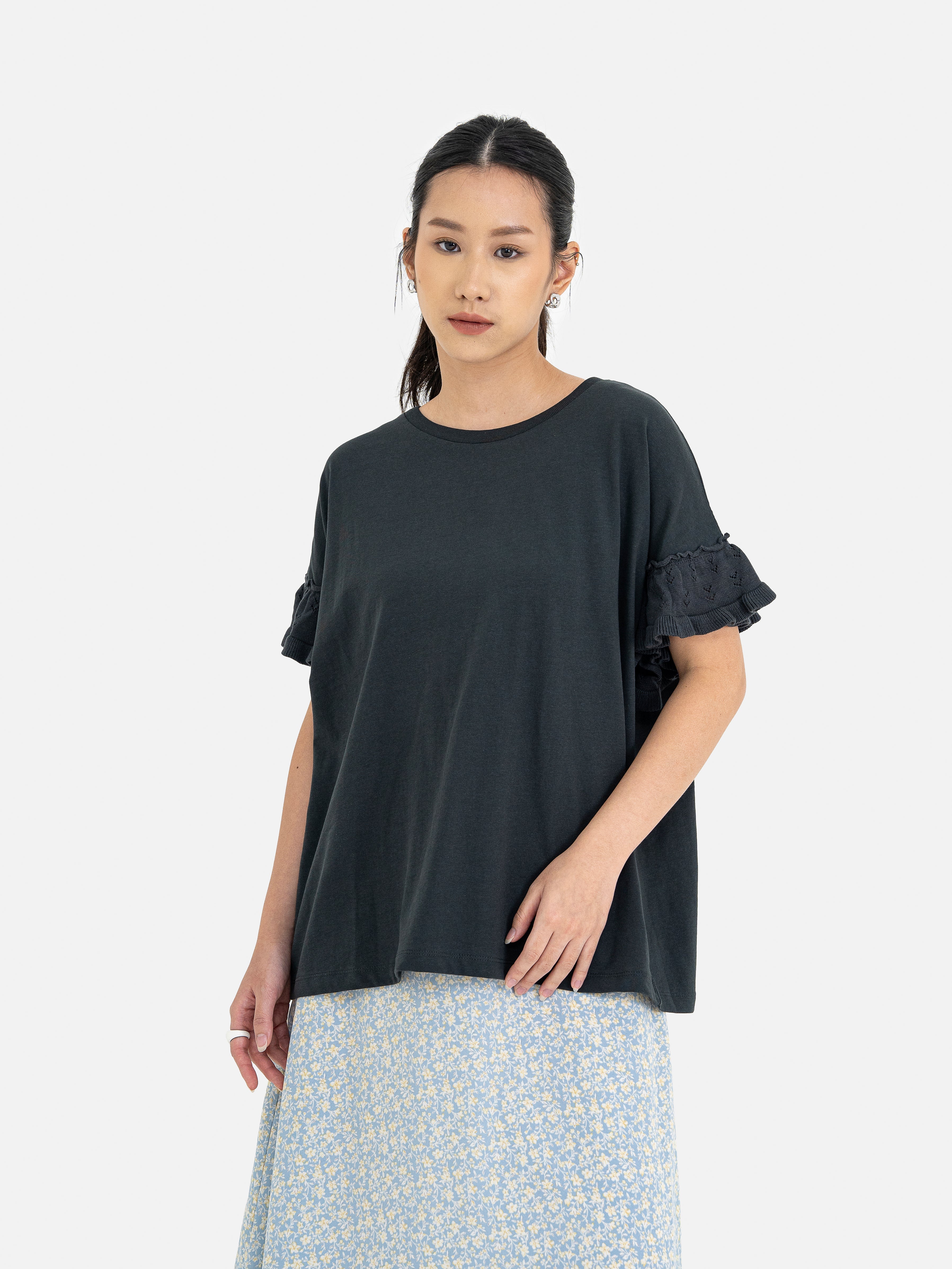 Takagi Sleeve Ruffle Pullover