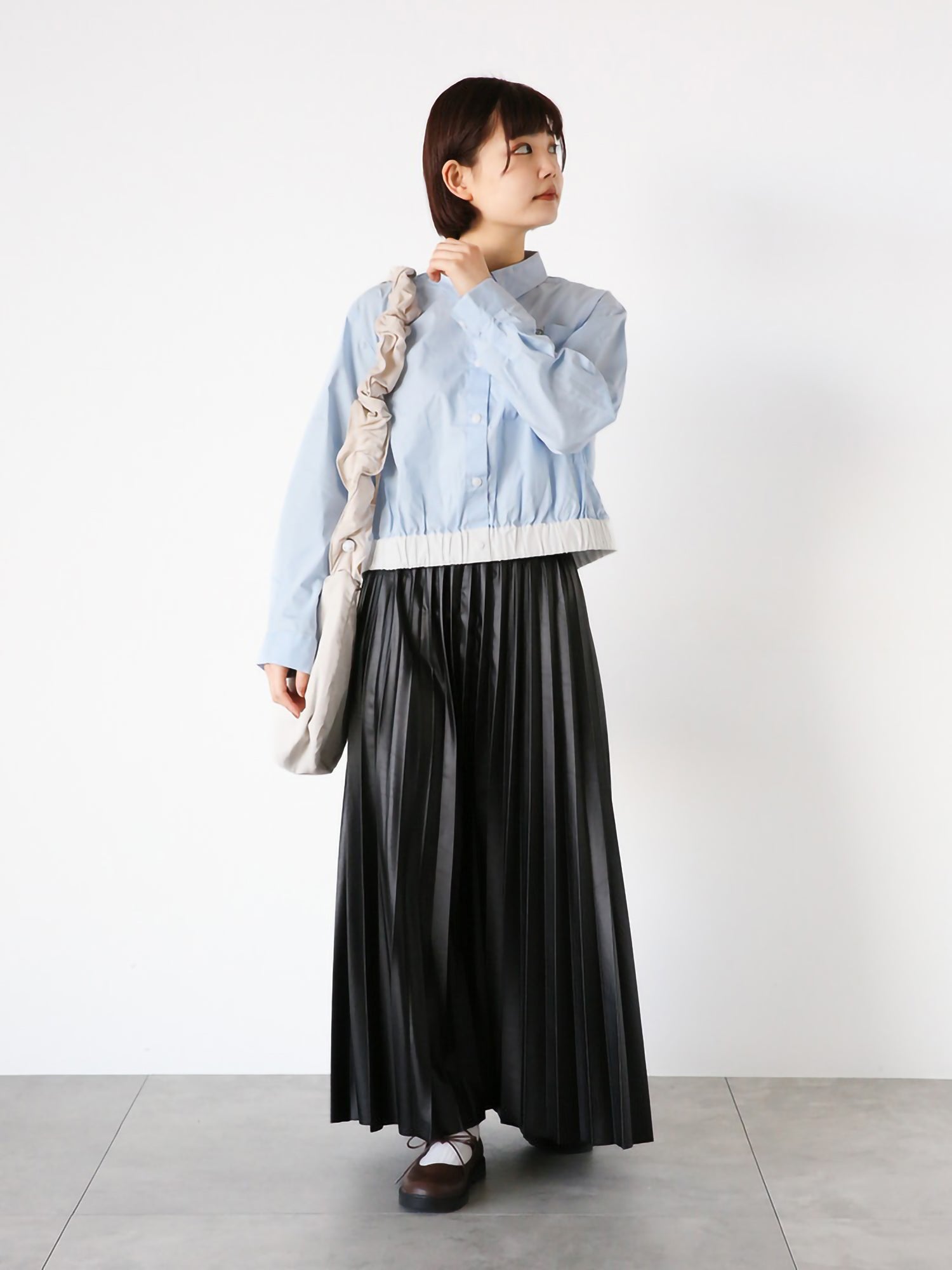 Takamine Glossy Pleated Skirt