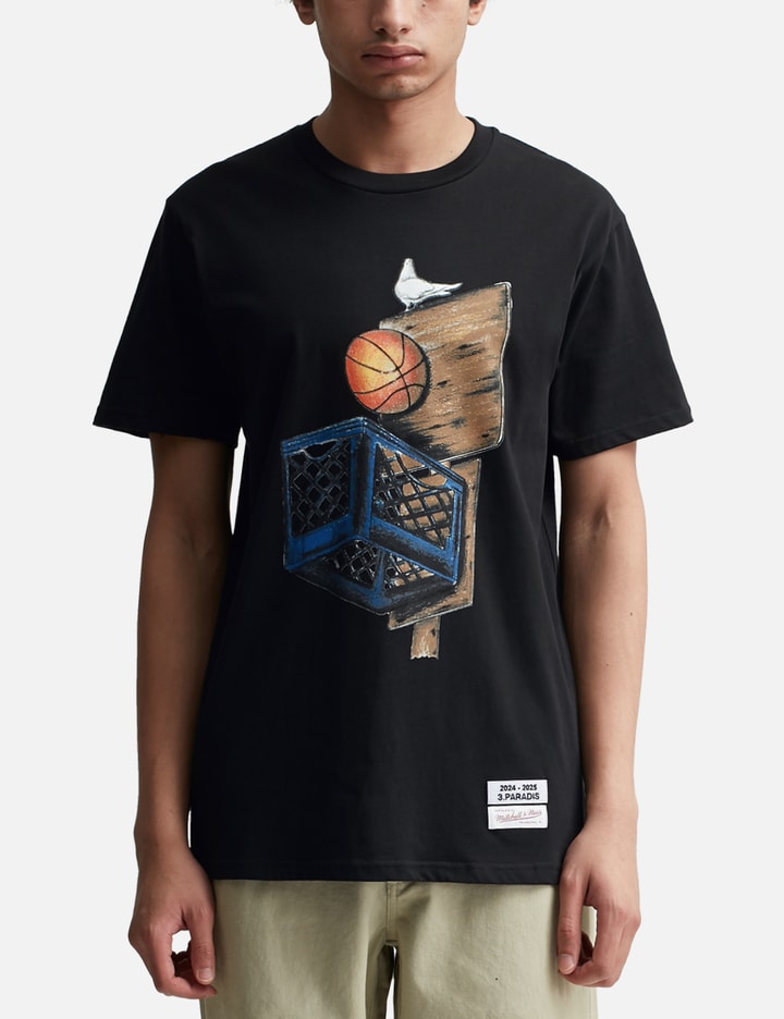 3.PARADIS x MITCHELL & NESS x NBA GRAPHIC CRATE T-SHIRT