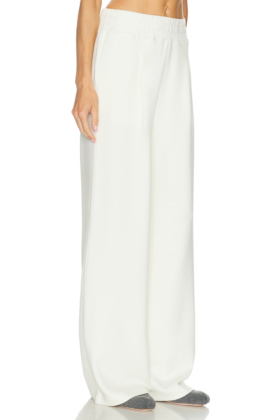 The Extra Wide Leg 32 Pant