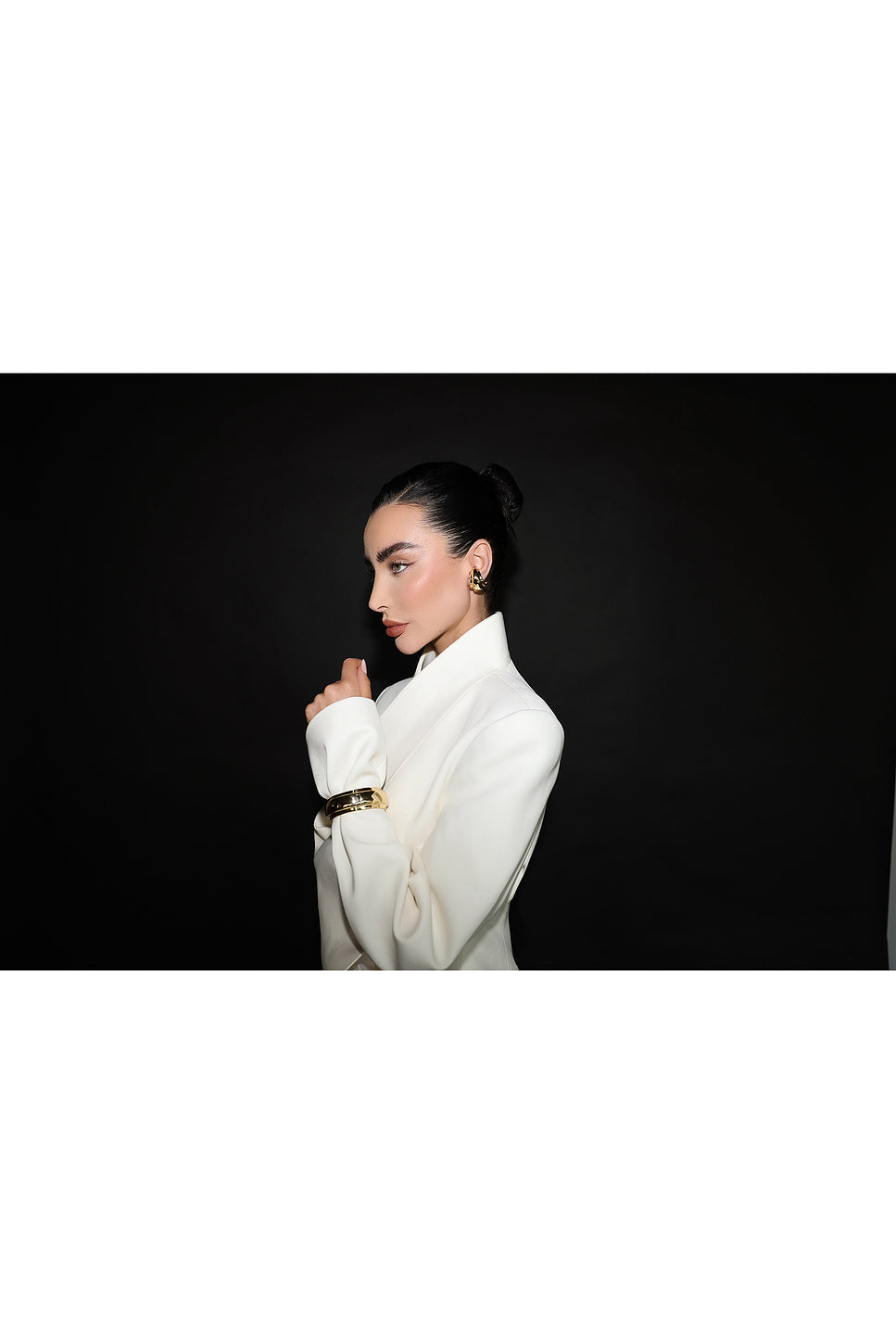 IXV9 Earrings
