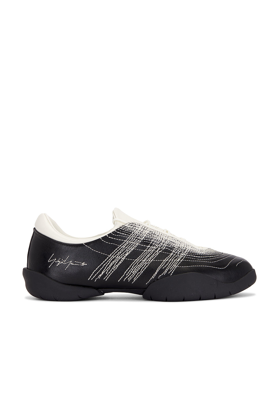 Regu Embroidery Sneaker