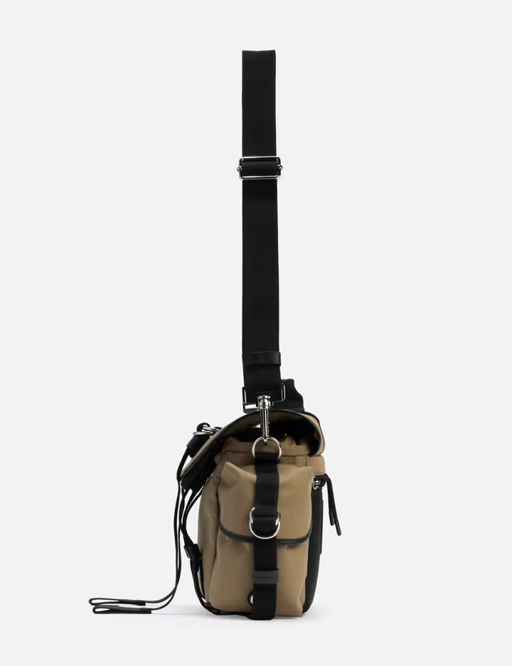 High Tech Messenger Small