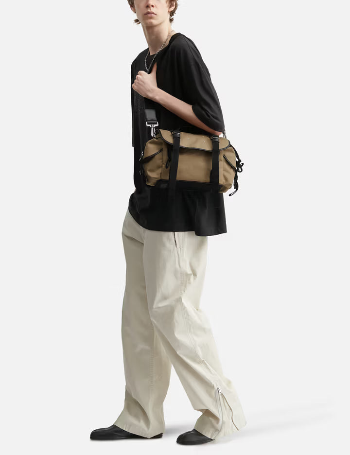 High Tech Messenger Small