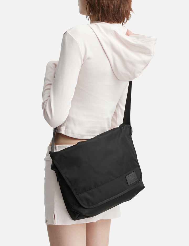 Staple Messenger M