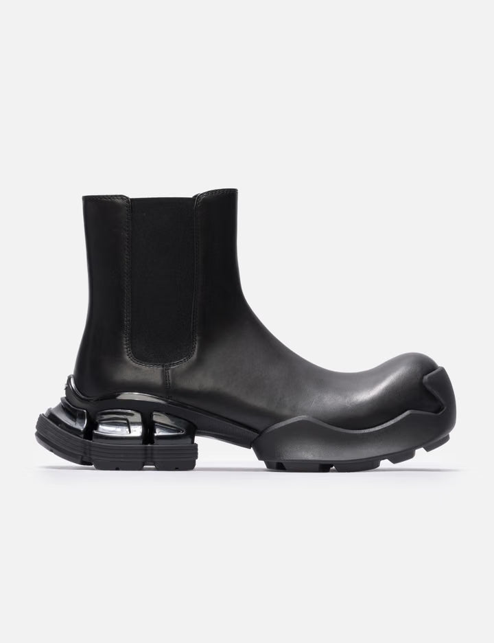 Core Chelsea Boots