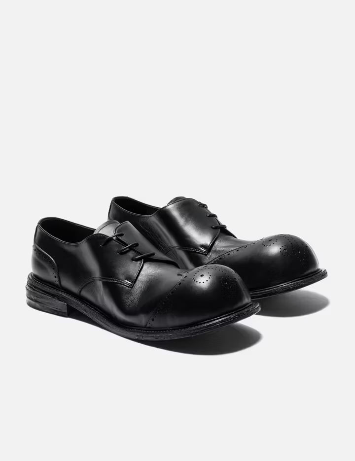 Foot Curved Wingtip Derby