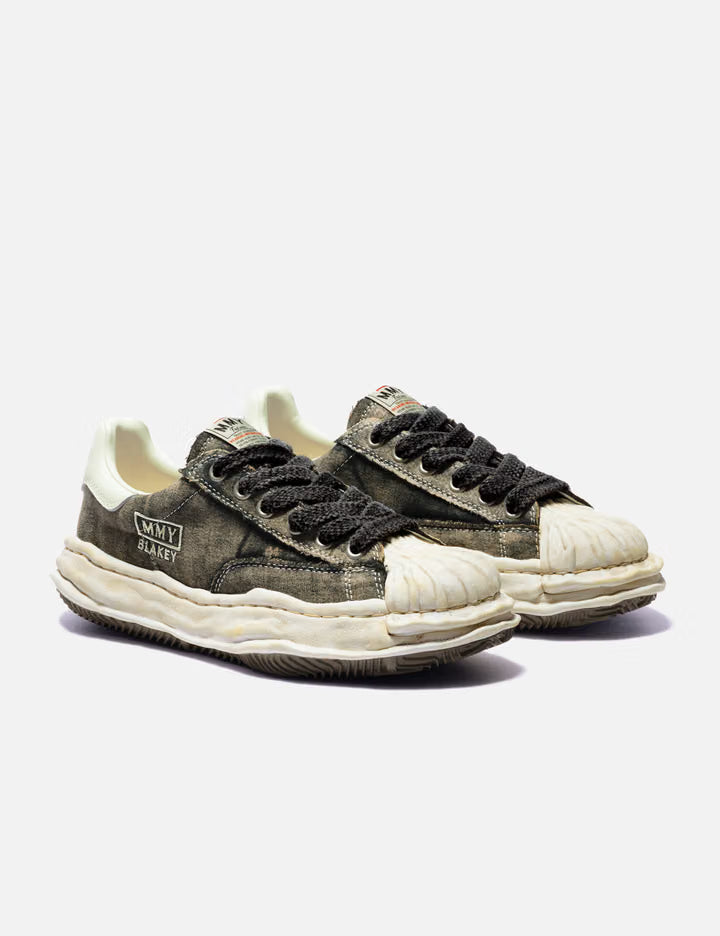 Hank Graffiti Sole Low-Top Sneakers