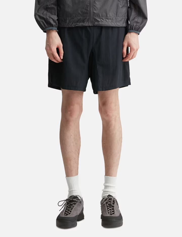 LIGHT FLOW SHORTS