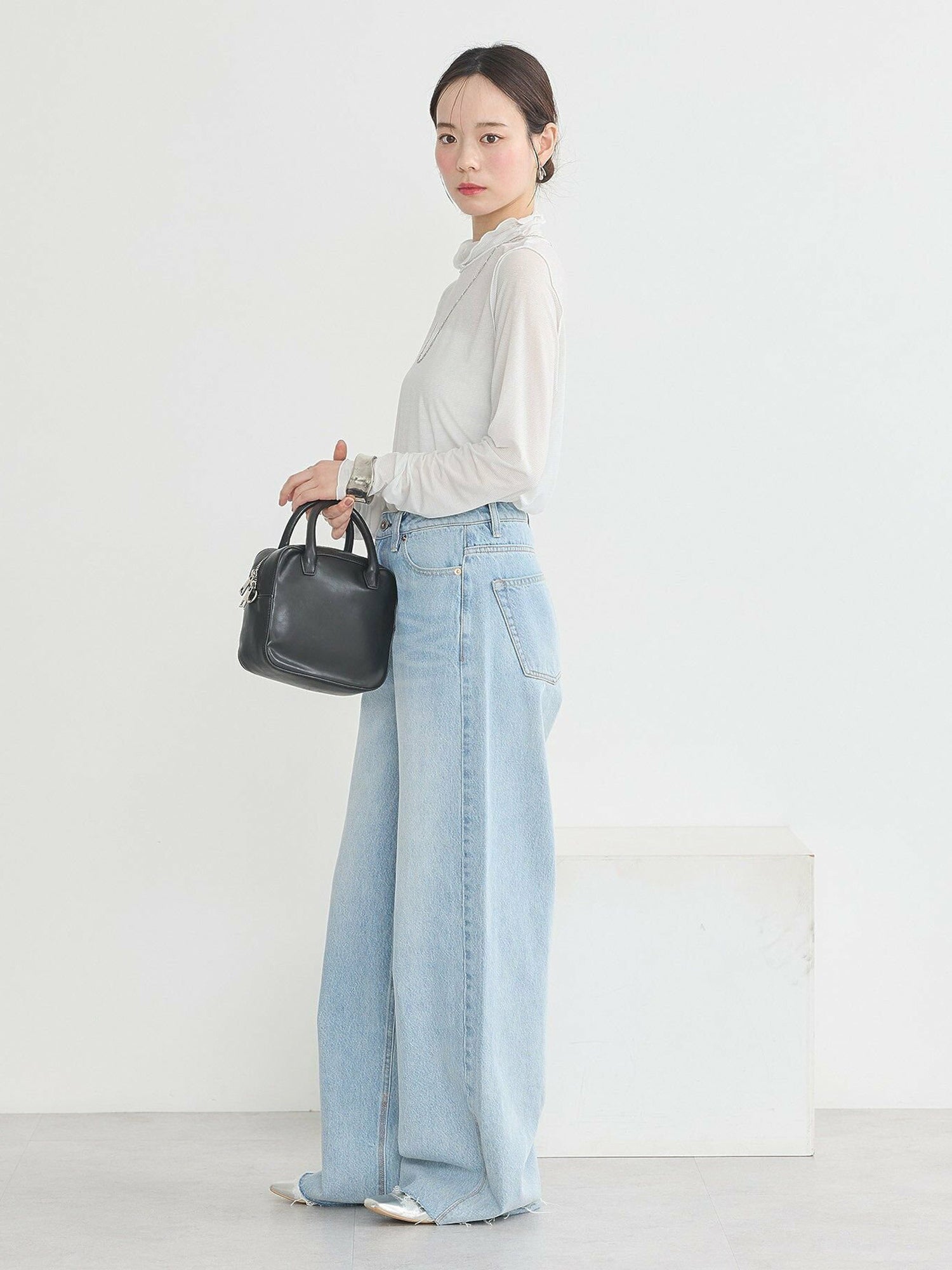 Oniyuri Wide Leg Denim Pants