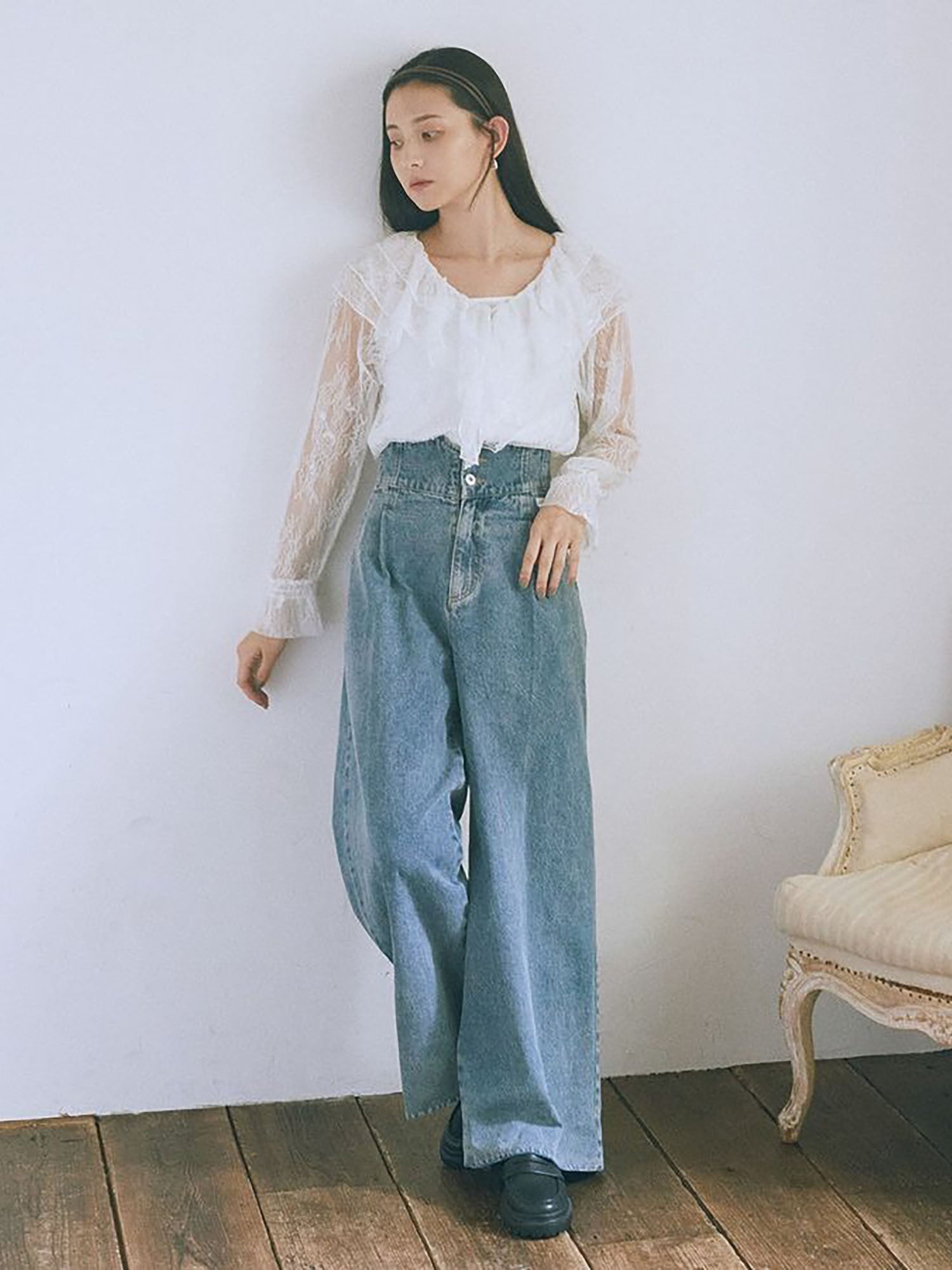 Emiyo SET Ruffled Lace Blouse