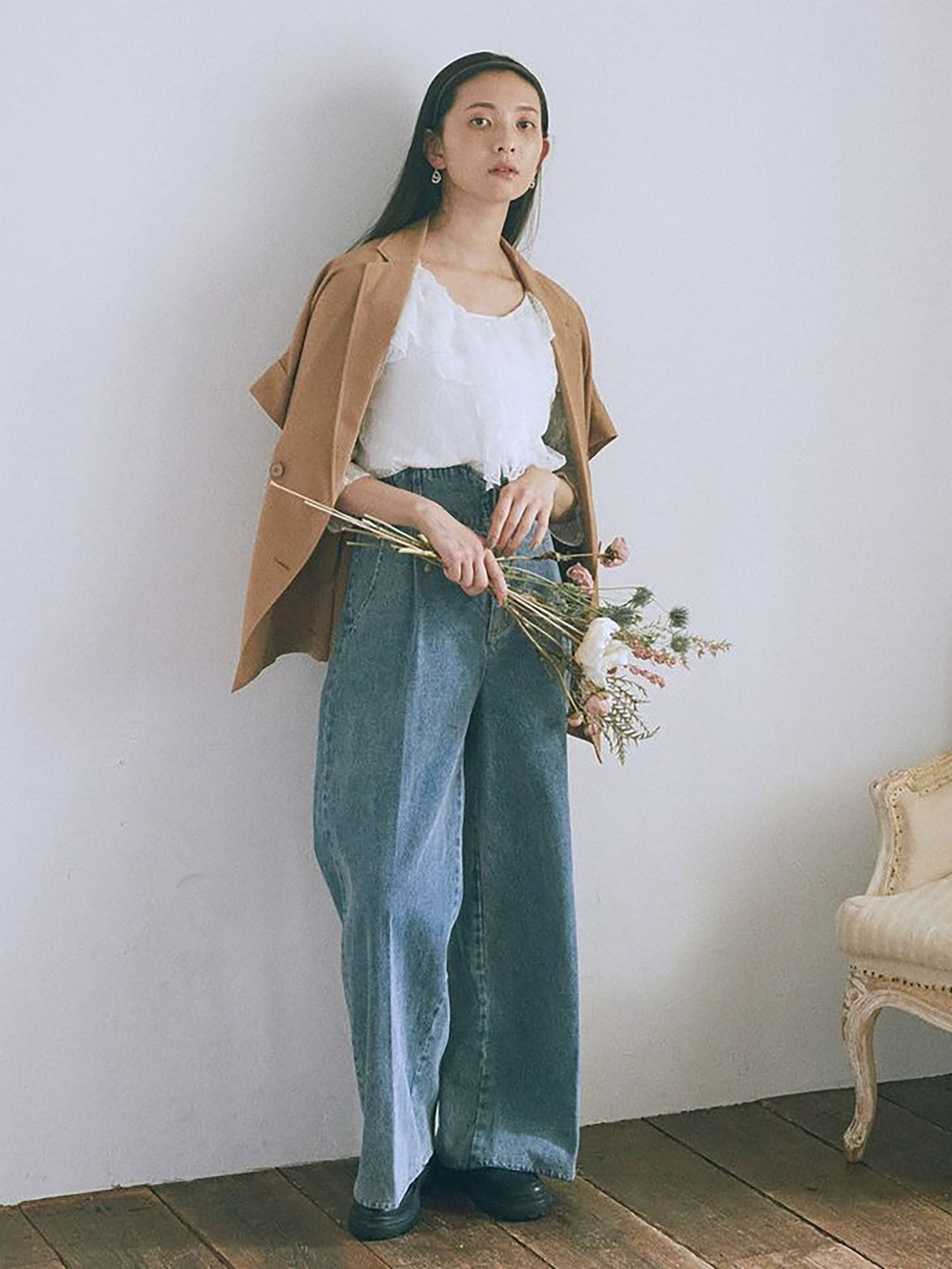 Emiyo SET Ruffled Lace Blouse
