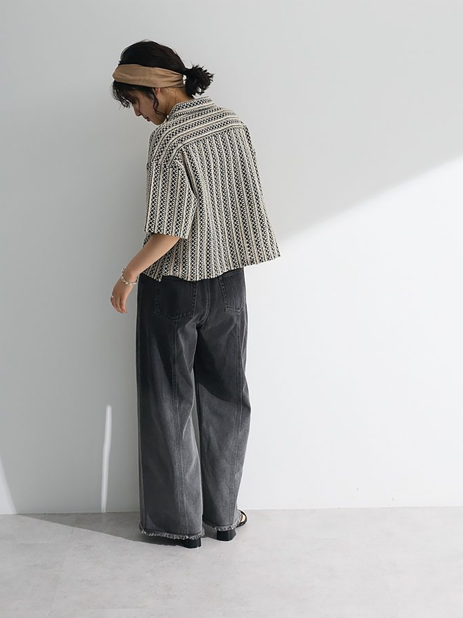 Hasu Collared Lace Shirt