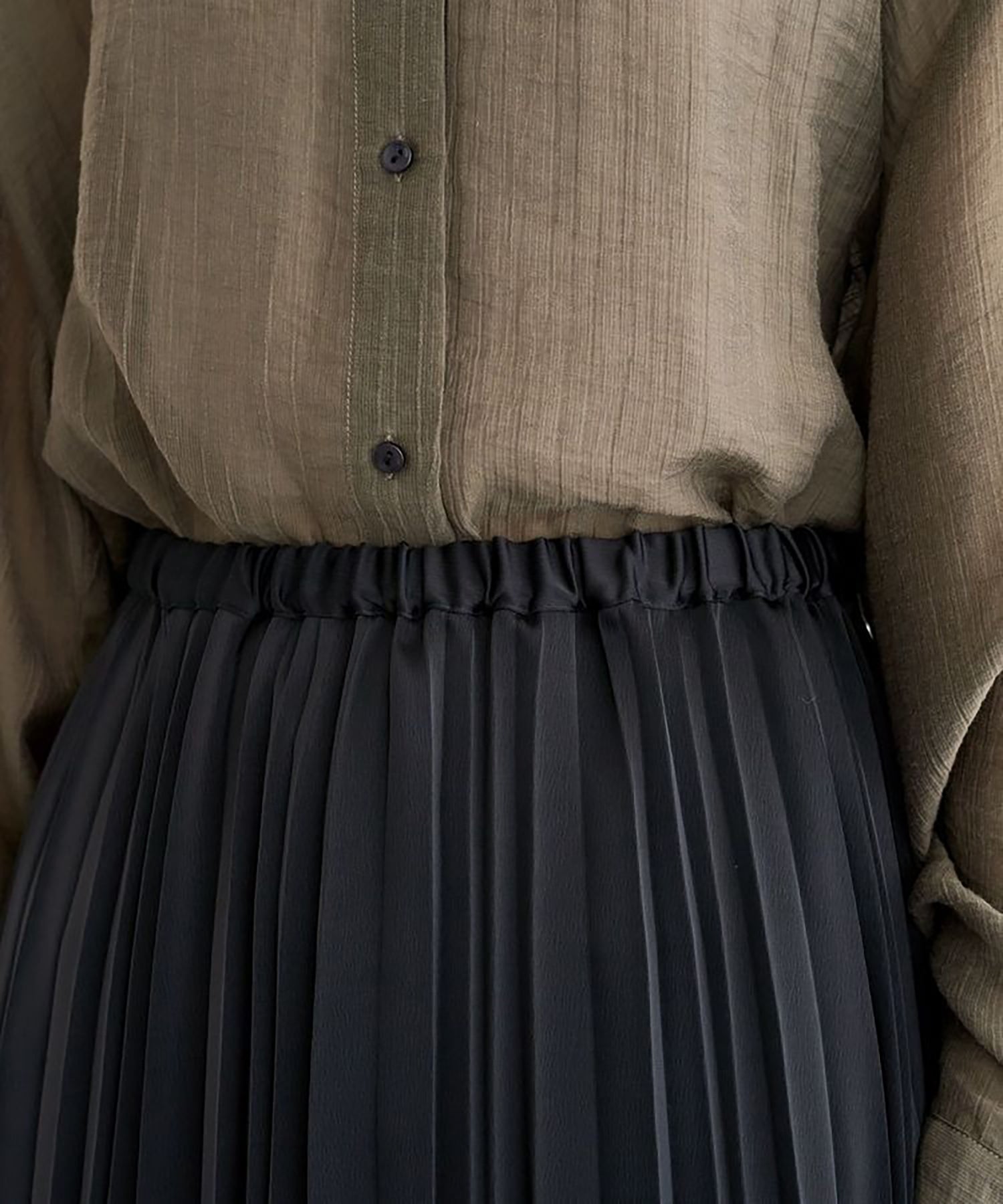 Aokiro Satin Pleated Skirt