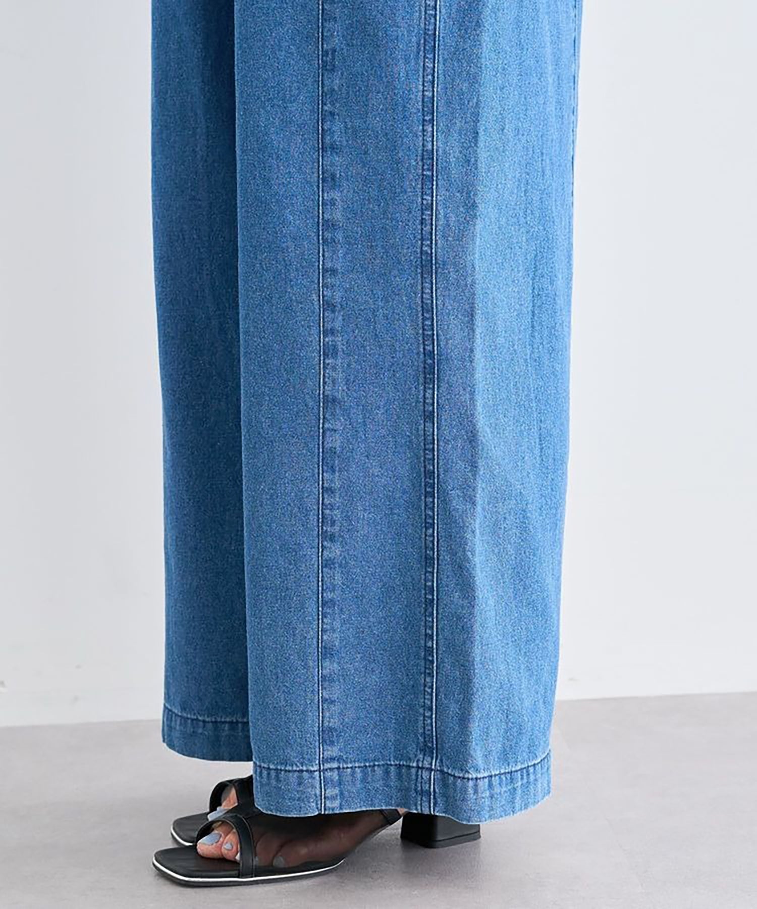 Raburi Light Denim Easy Baggy Pants