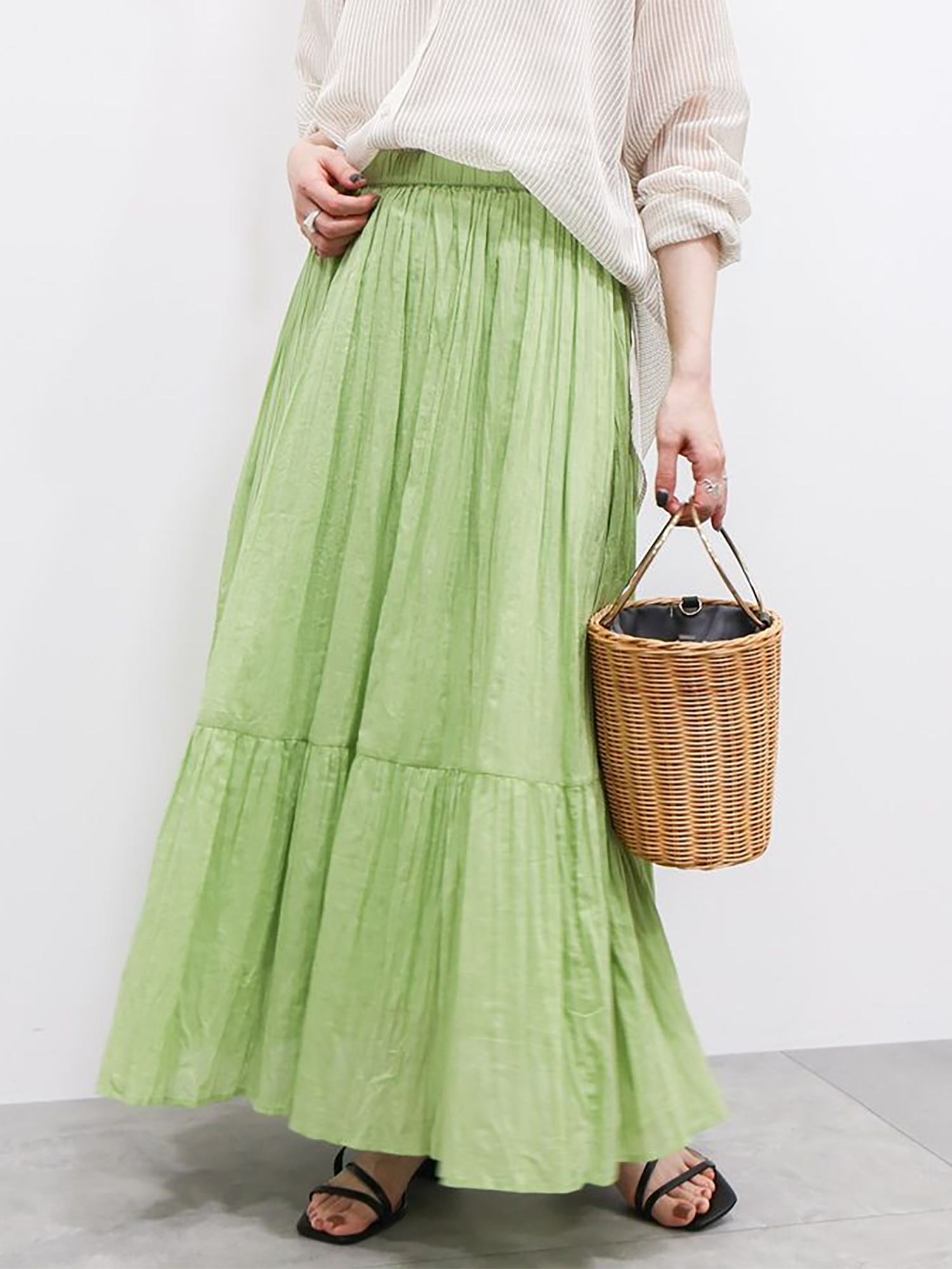 Yanagi Crinkle Tiered Skirt
