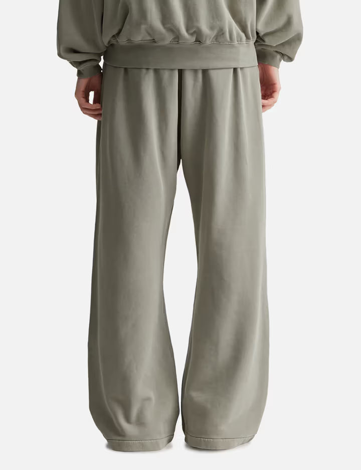 Training Classic Flare Sweatpant