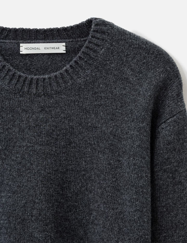 24 Classic Round Knit In Charcoal