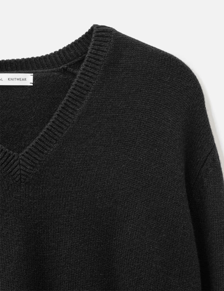 24 Deep V-Neck Knit In Black