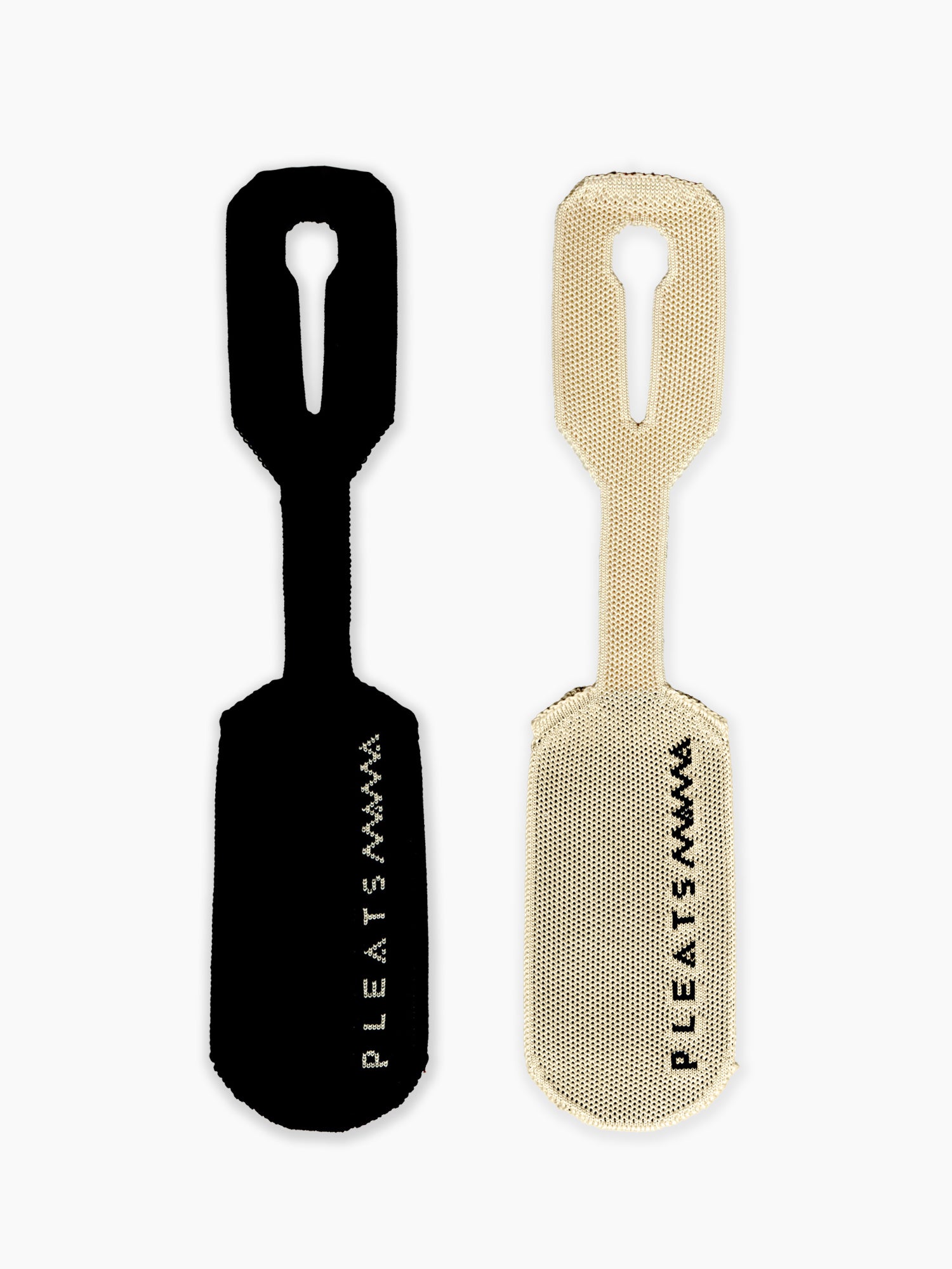 PLEATSMAMA SIGNATURE NAME TAG
