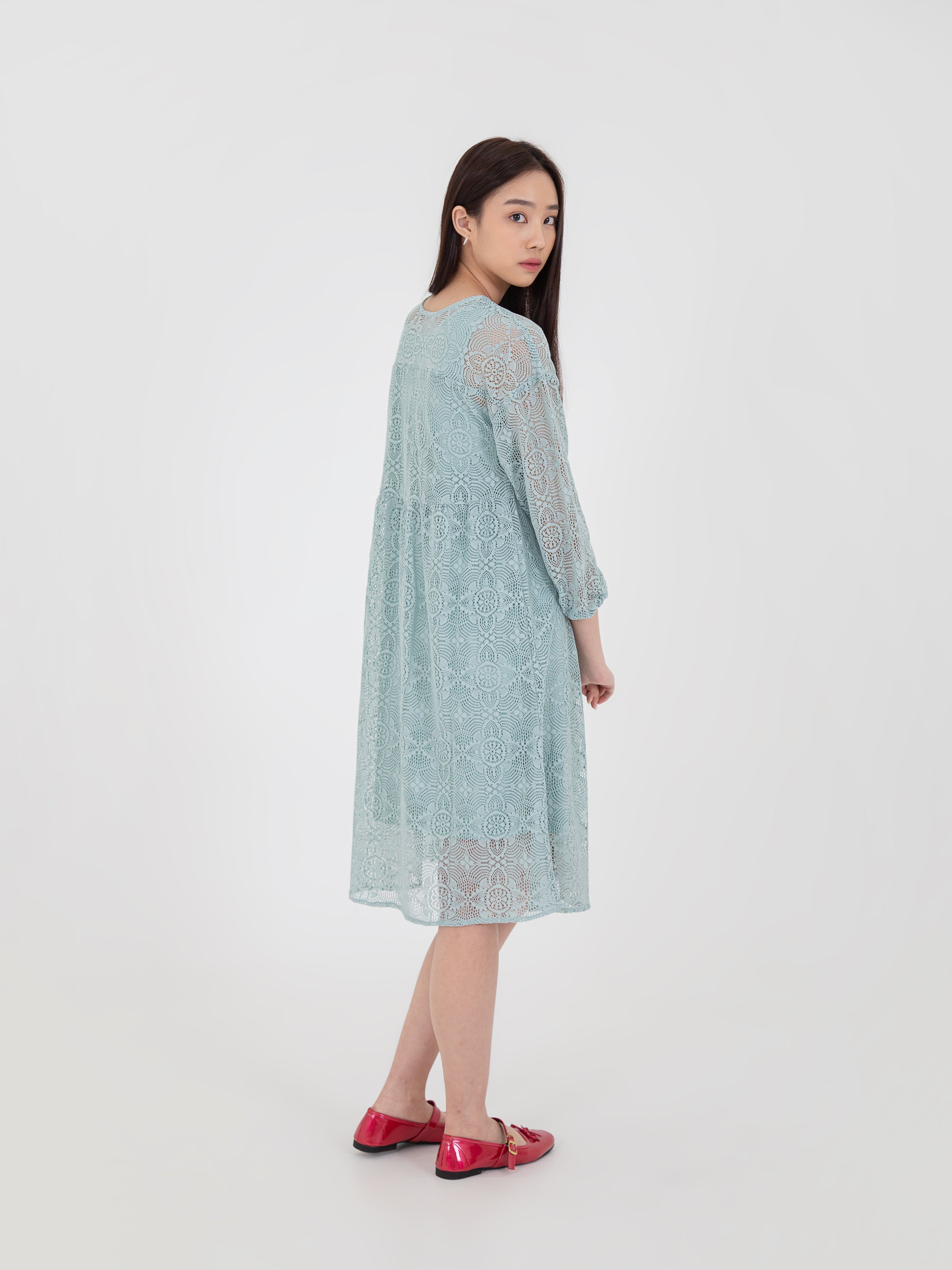 Uruwashi SET Lace Dress with Inner