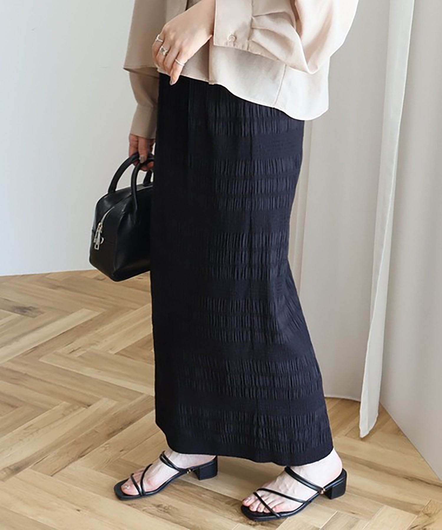 Kuwazu Shirred Straight Skirt