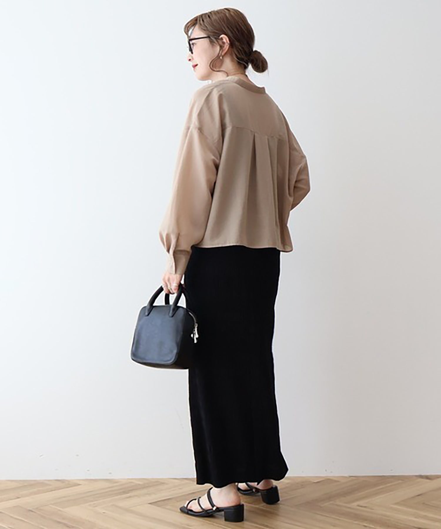 Kuwazu Shirred Straight Skirt
