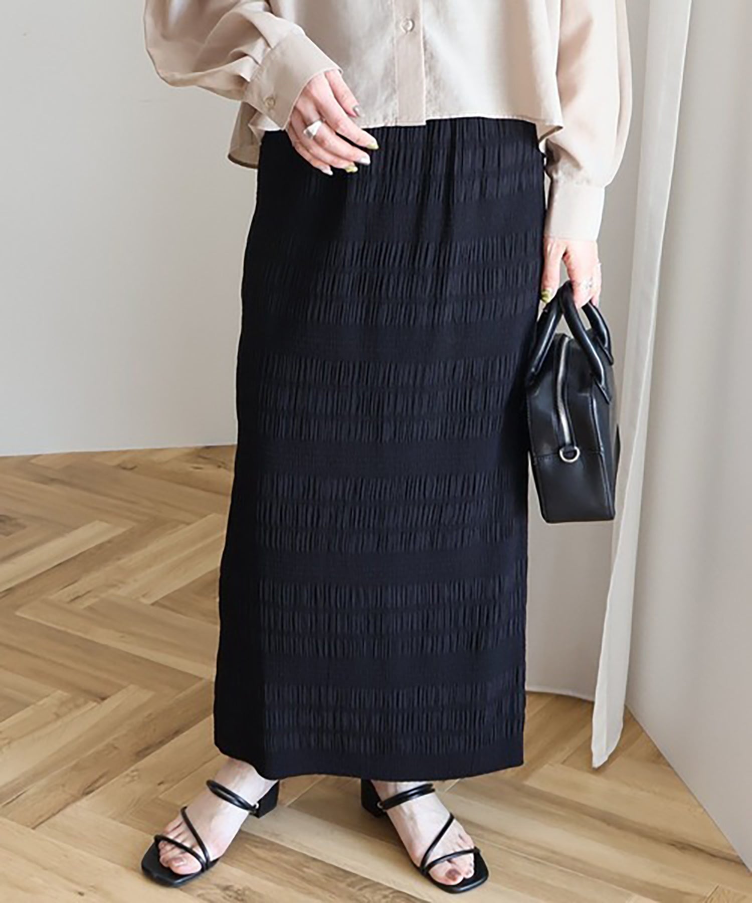 Kuwazu Shirred Straight Skirt