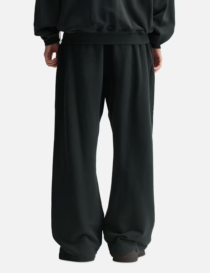 Training Classic Flare Sweatpant