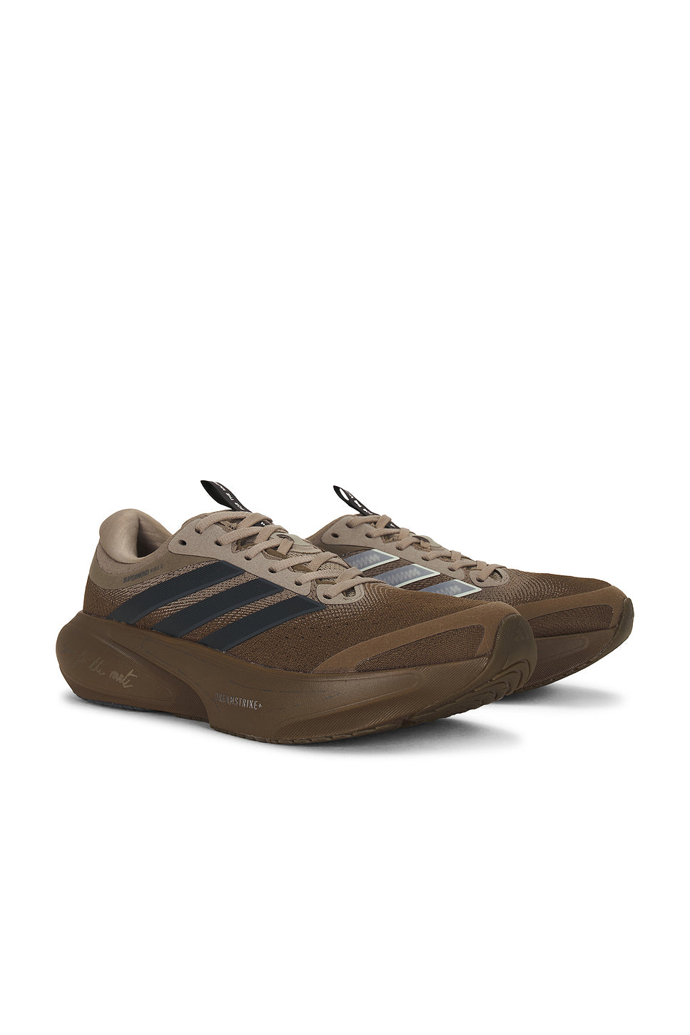 Supernova Rise 3 Sneaker
