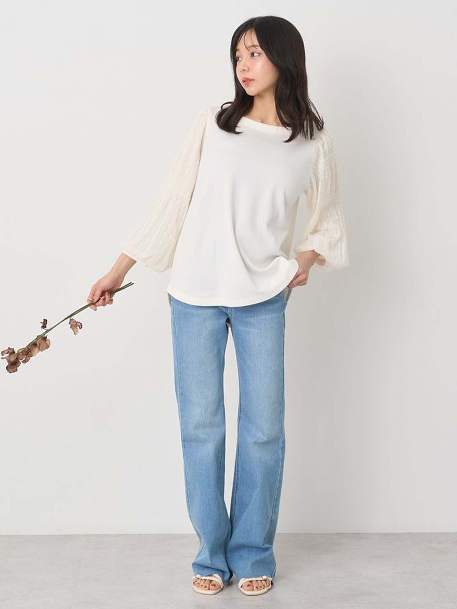 Moji Pleated Sleeve Blouse