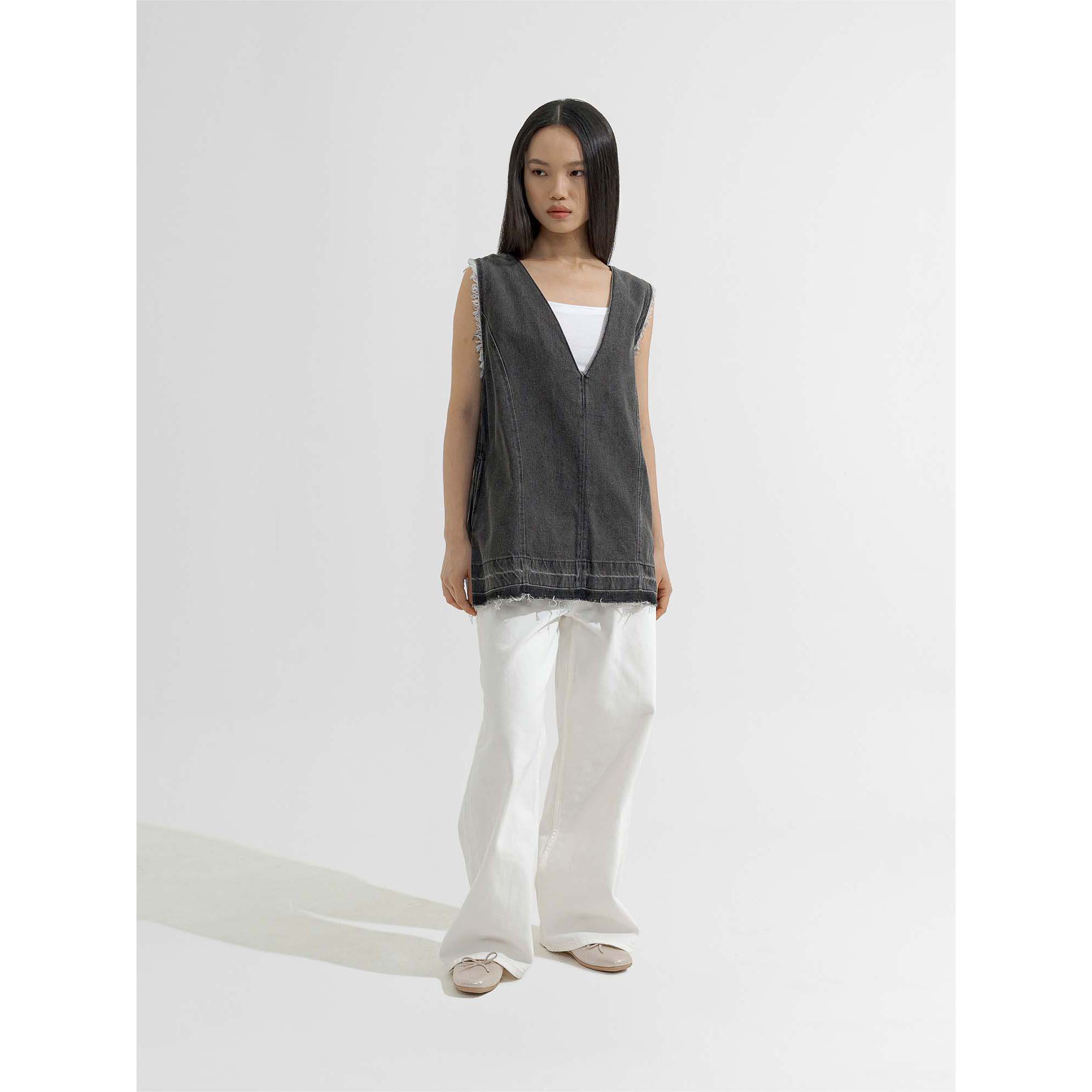 Kagoshima 2-Way V-neck Vest