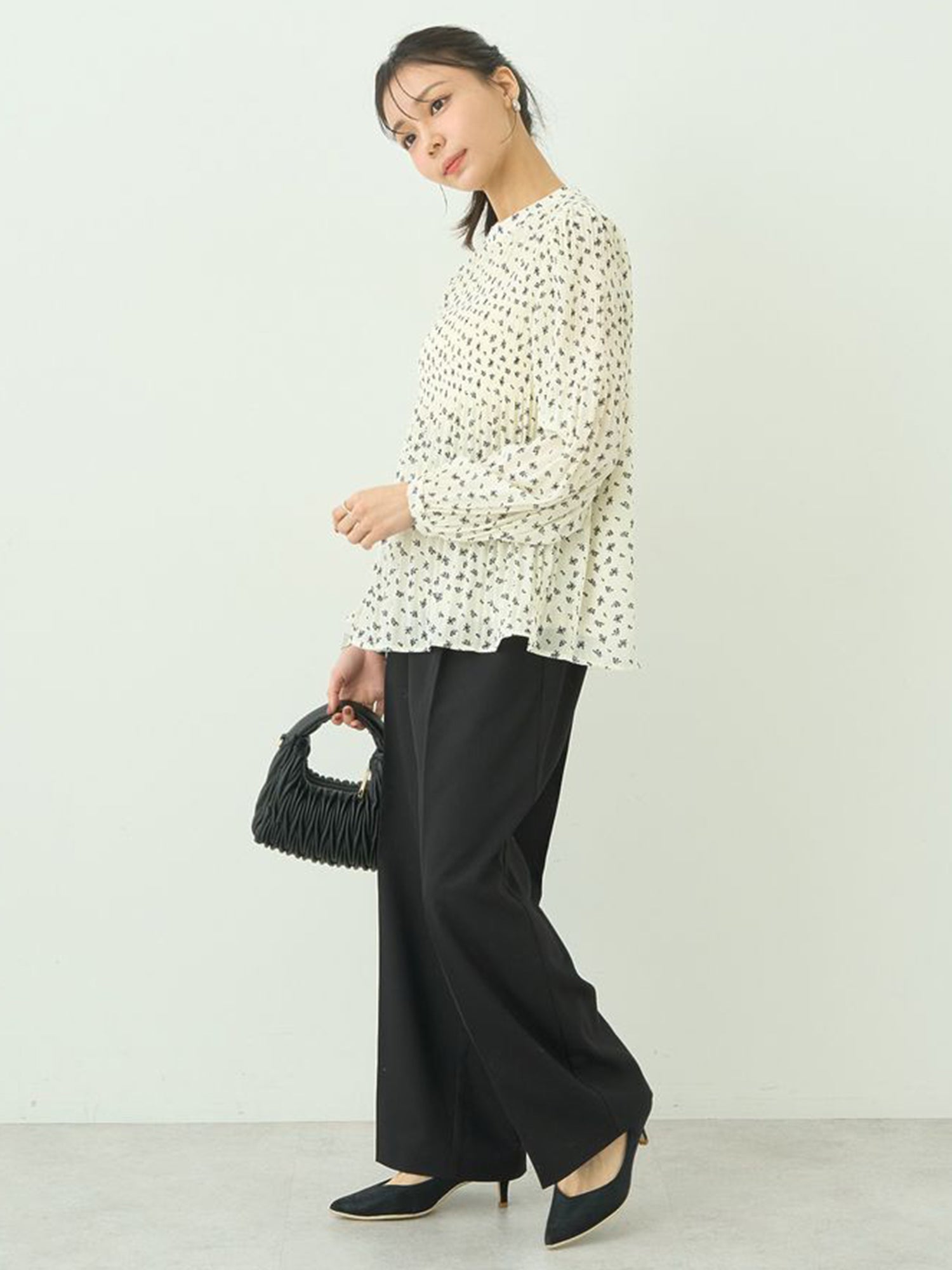 Marumi Pleated Blouse