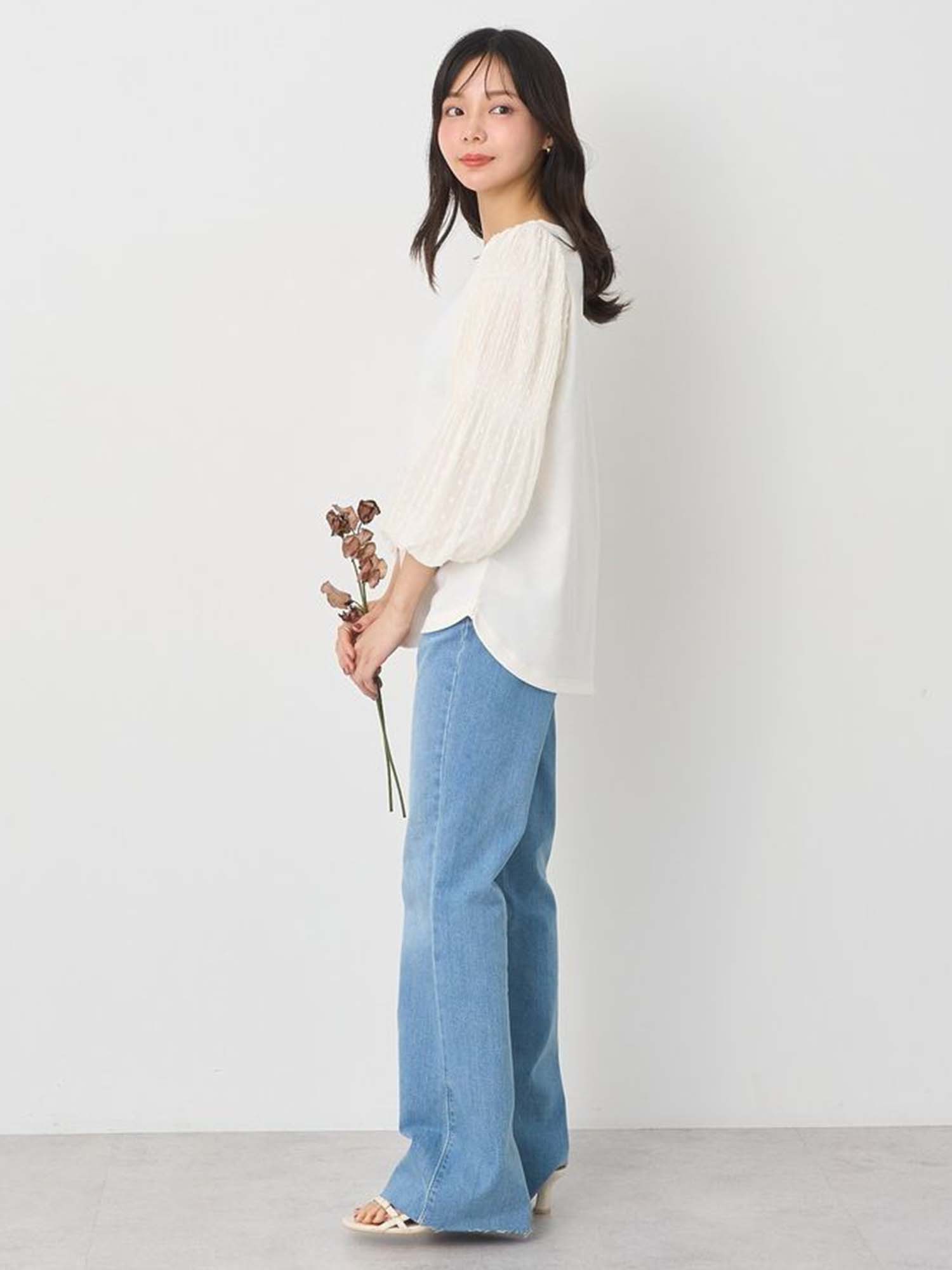Moji Pleated Sleeve Blouse