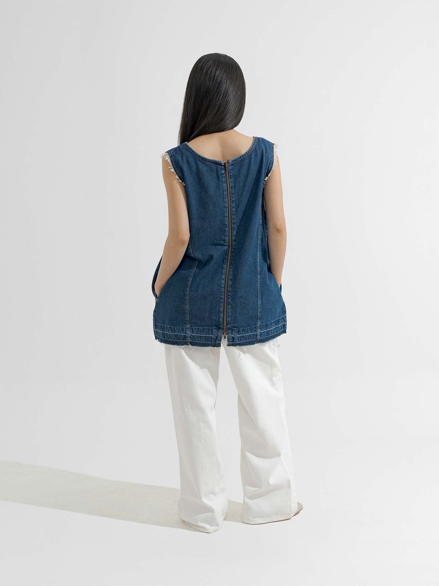 Kagoshima 2-Way V-neck Vest
