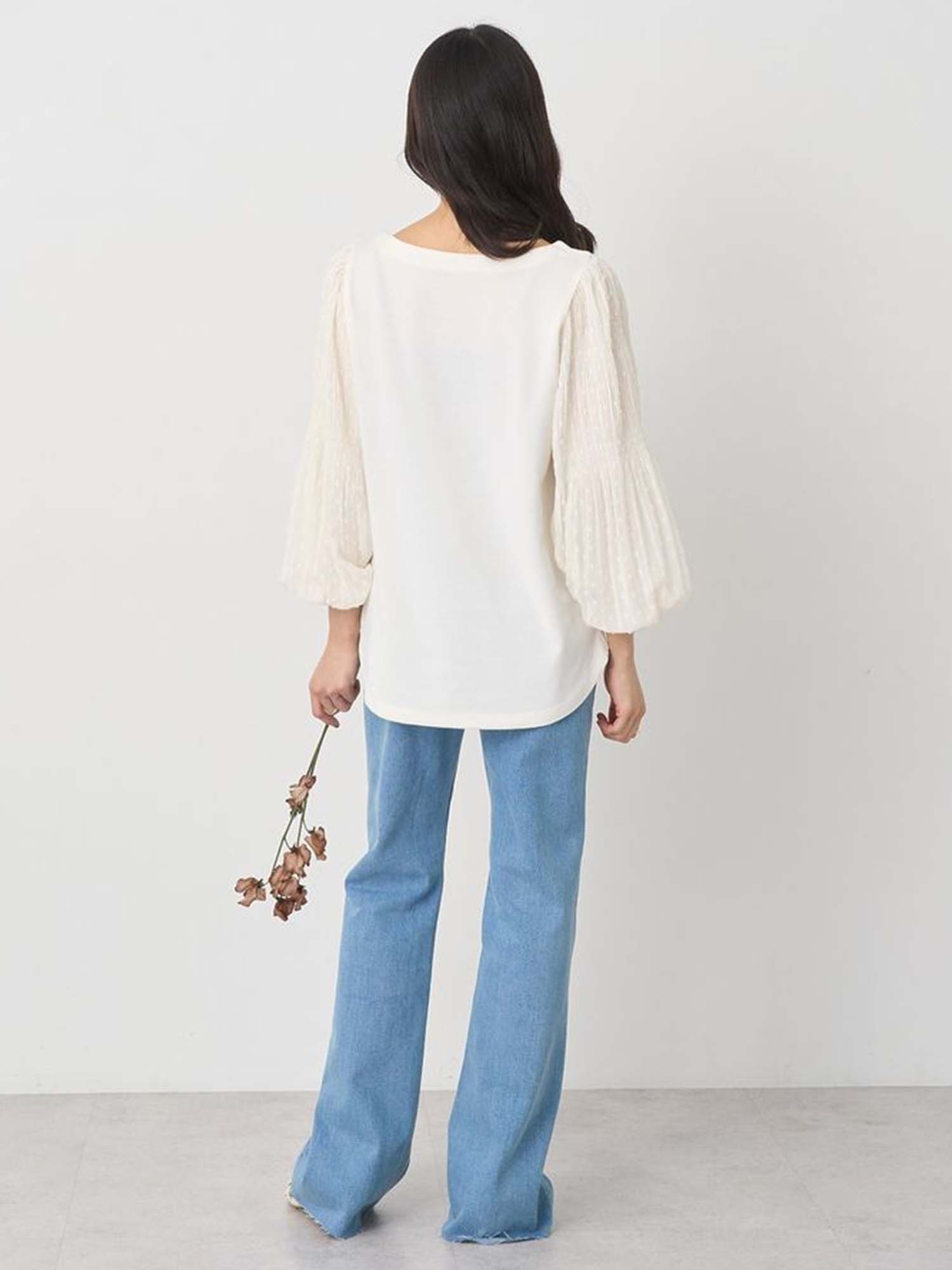 Moji Pleated Sleeve Blouse
