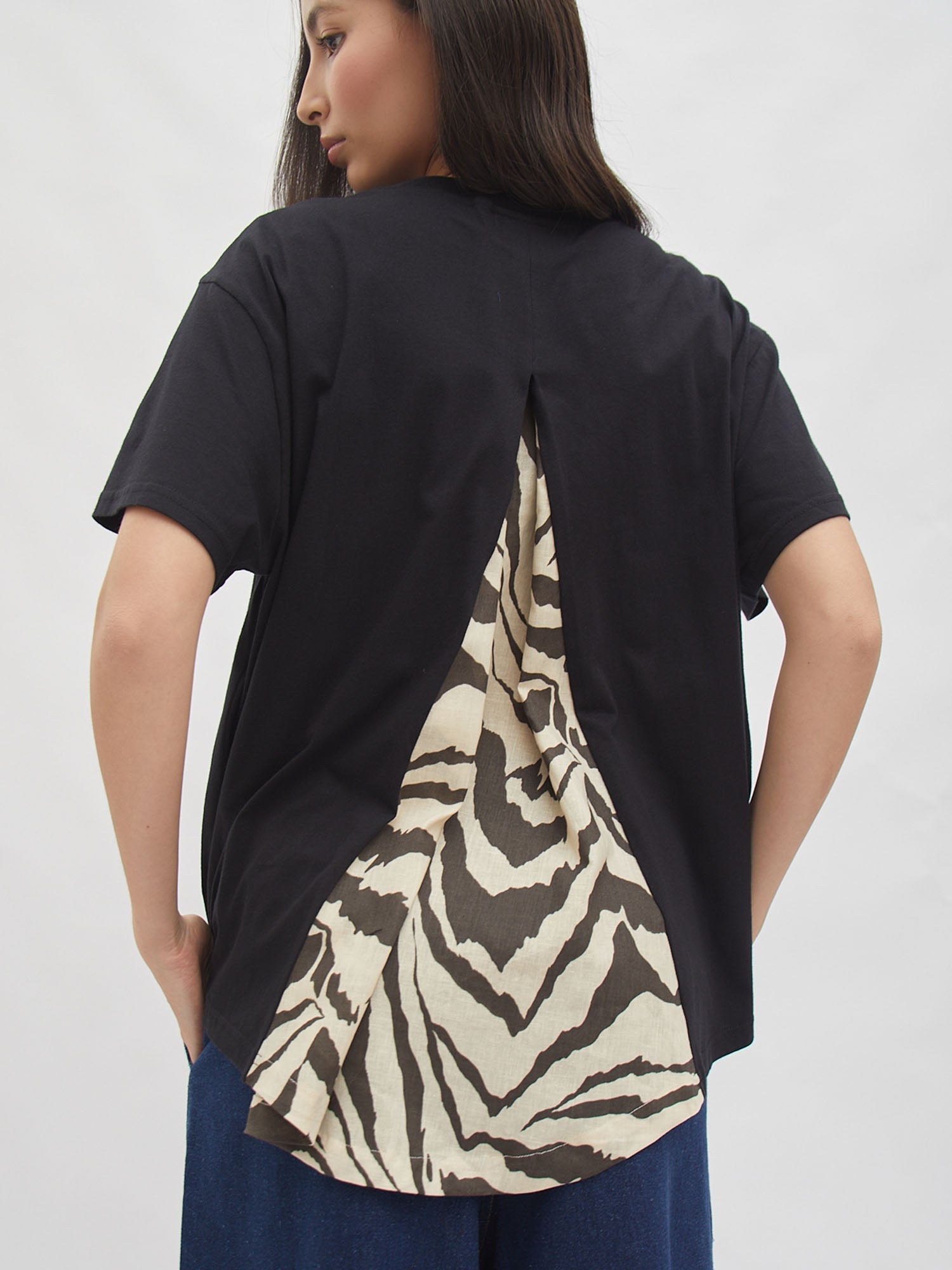 Kaluna Back Pattern Tee