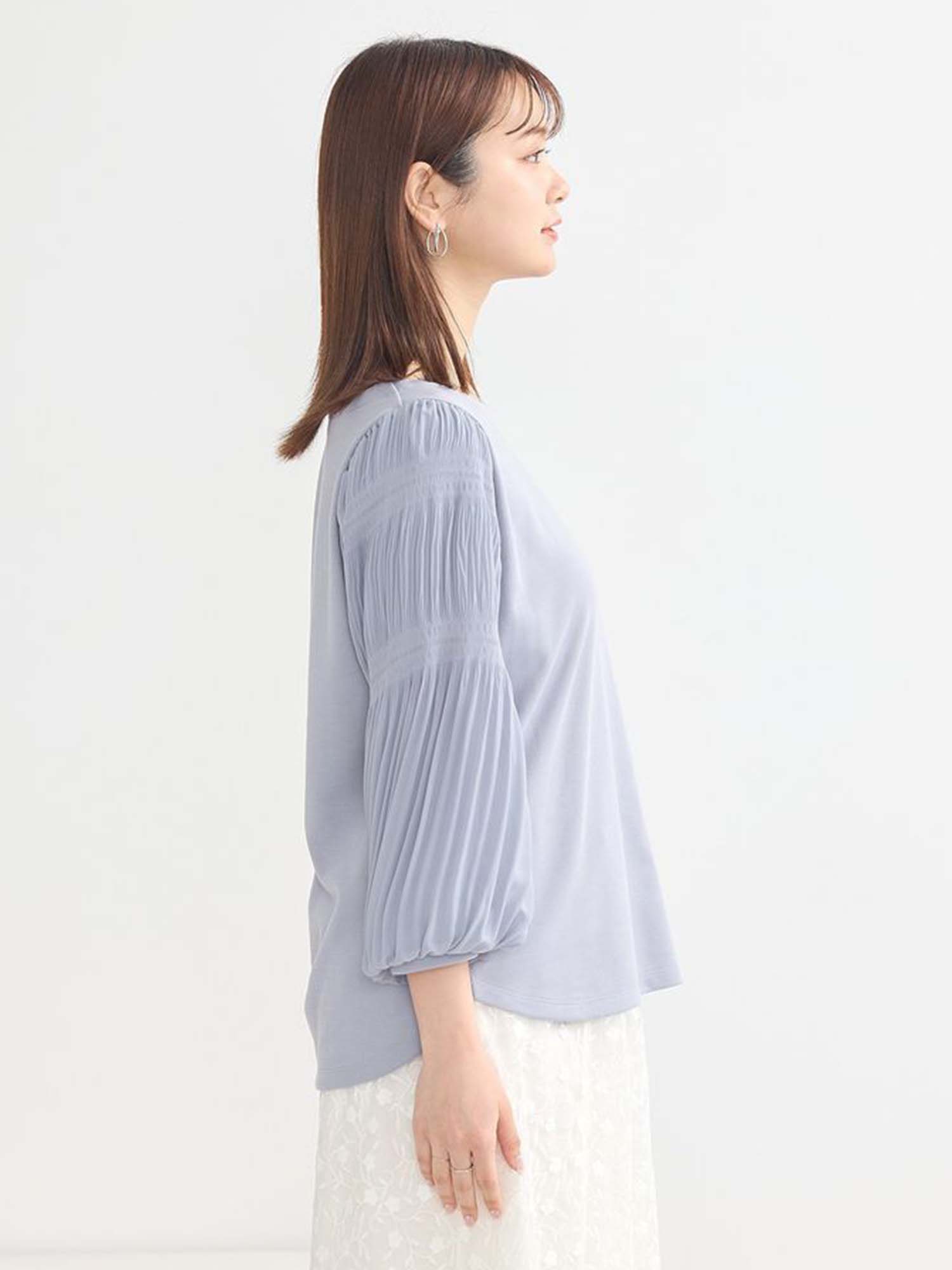 Moji Pleated Sleeve Blouse