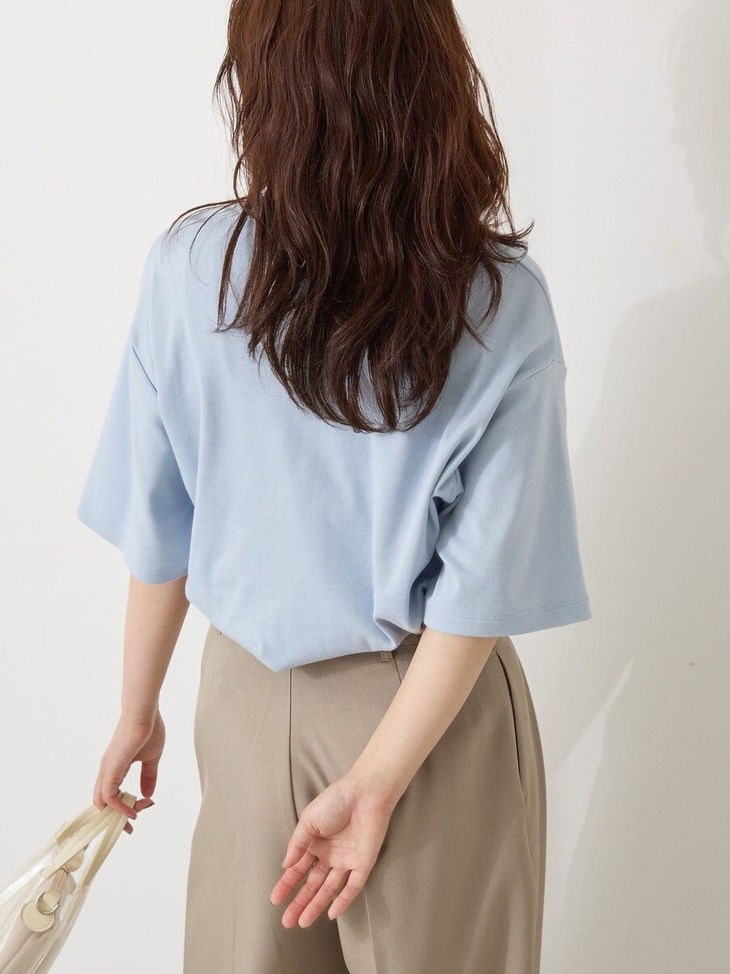 Ayami Loose-Fitting Crew Neck T-Shirt