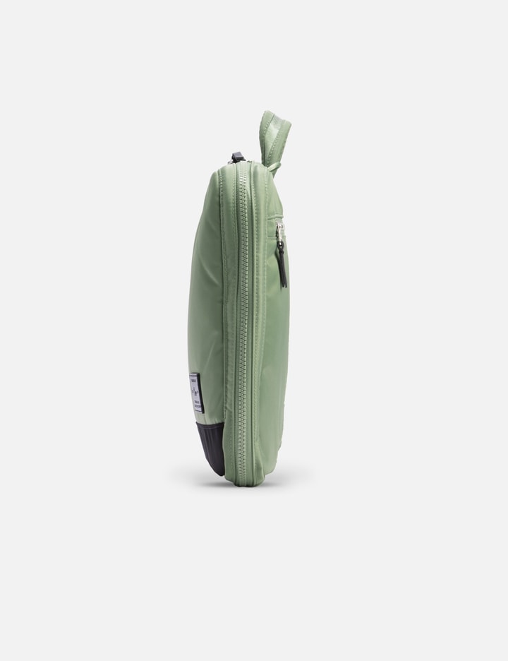 Staple Travel Commute Brief