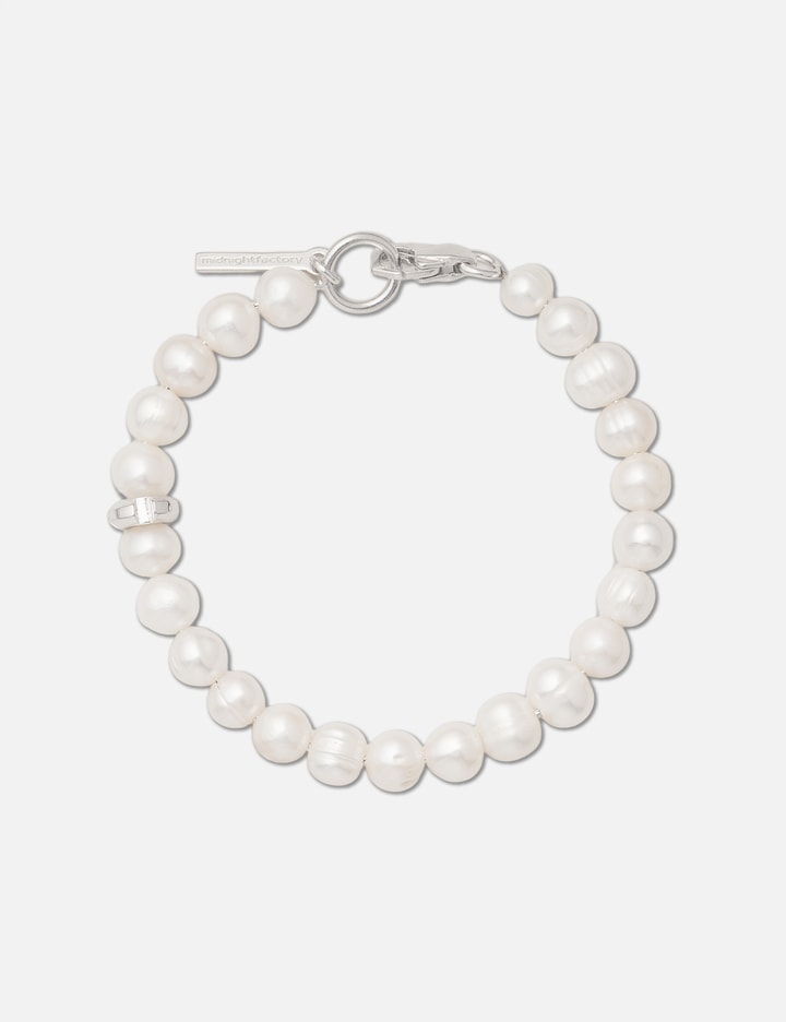Chuck Nut With Freshwater Pearls Bracelet
