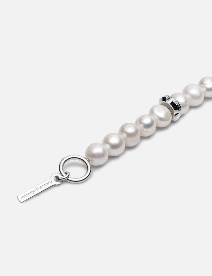 Chuck Nut With Freshwater Pearls Bracelet