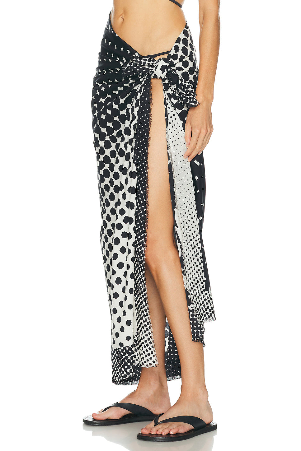 Haltone Wiggle Dot Pareo Sarong