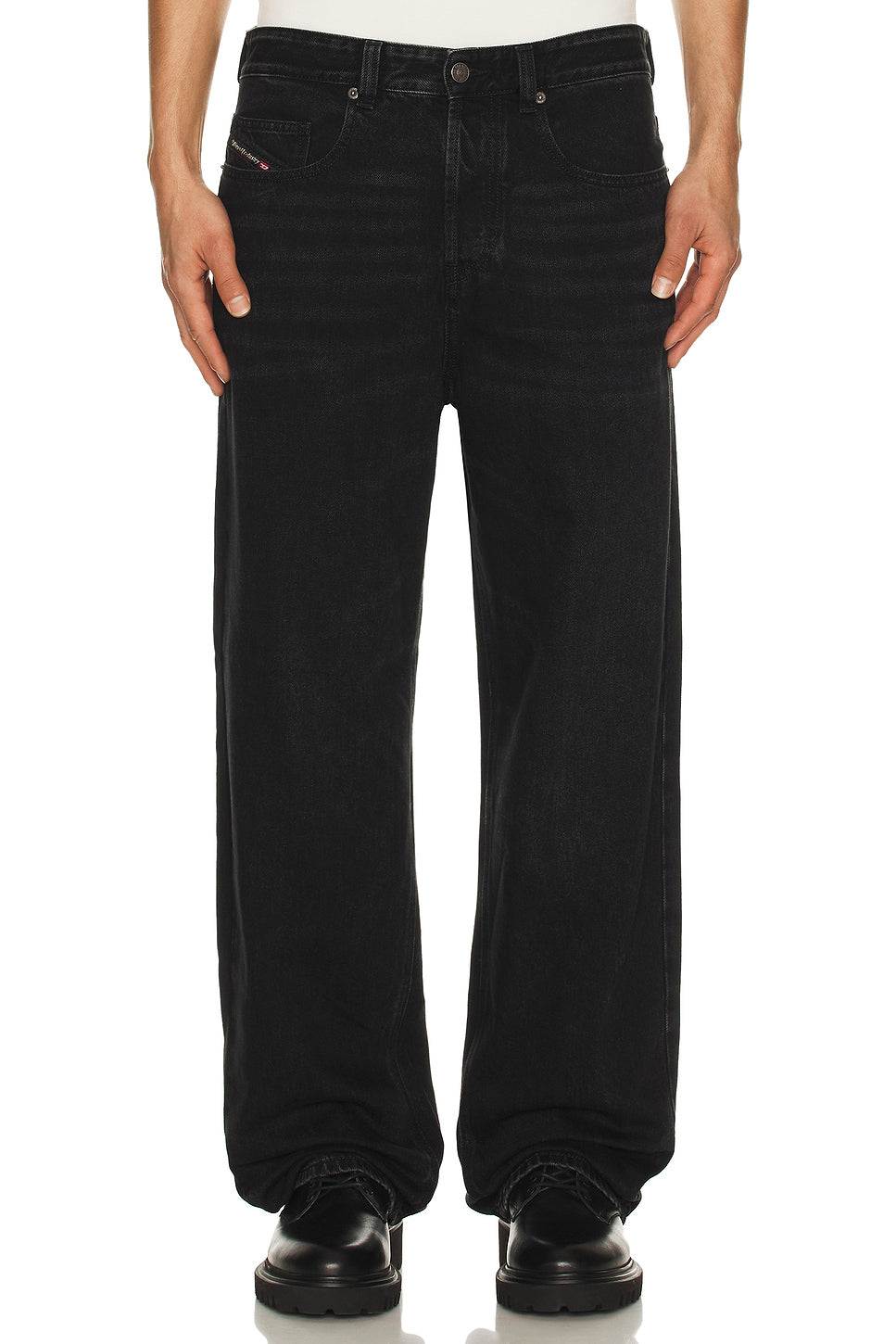 Relaxed Fit 2001 D-Macro Jean