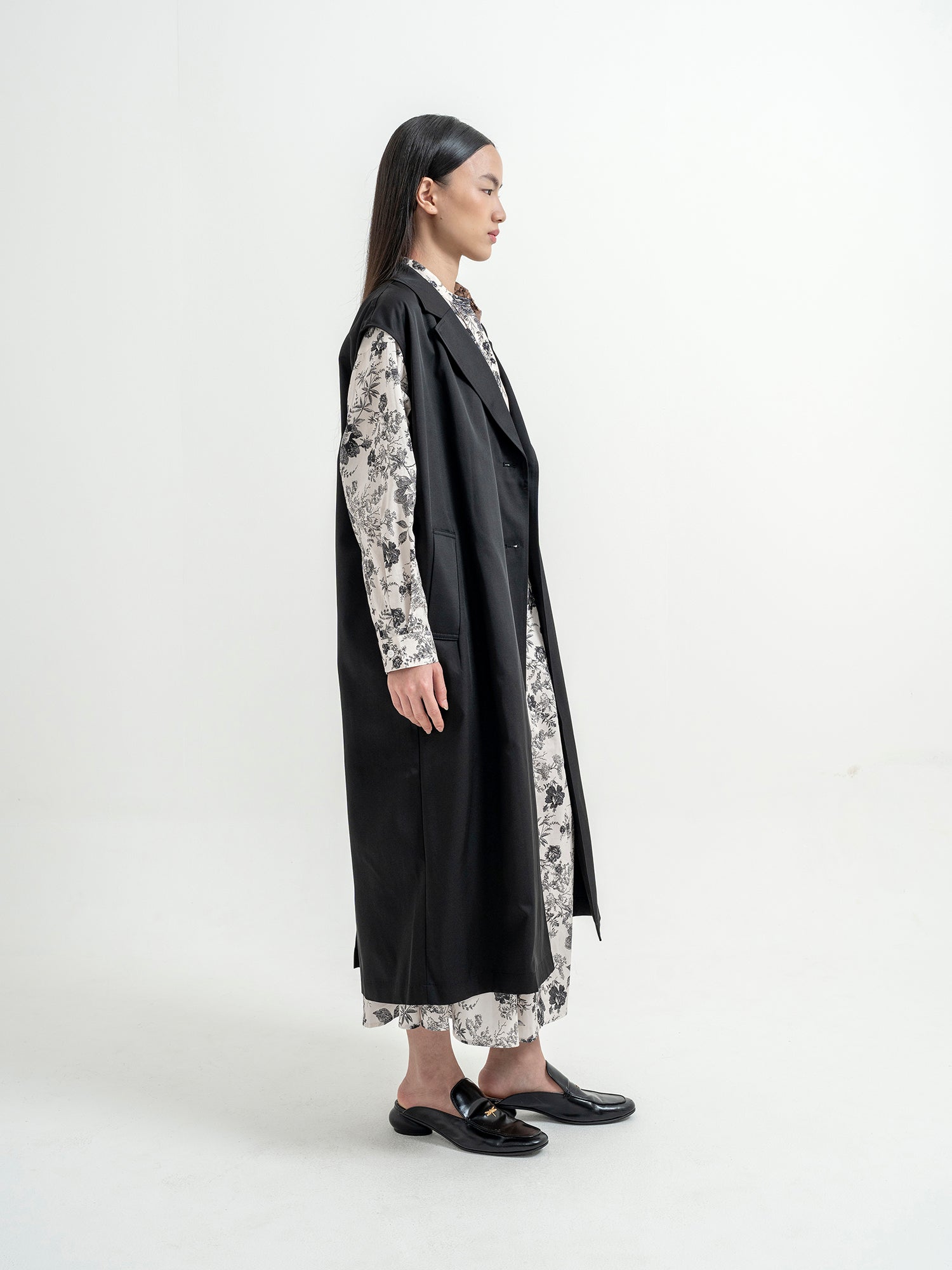 Neida Sleeveless trench Jacket