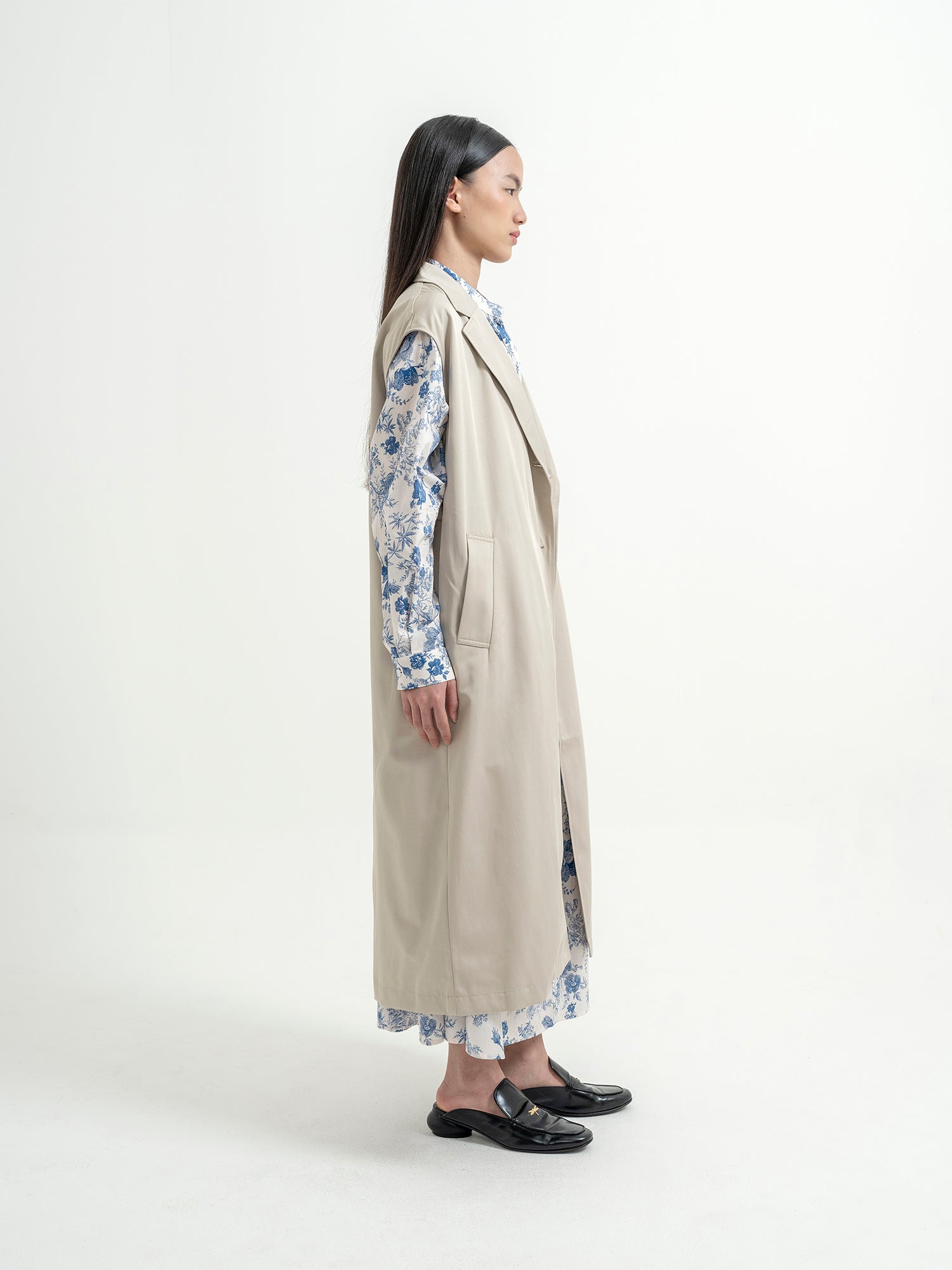 Neida Sleeveless trench Jacket