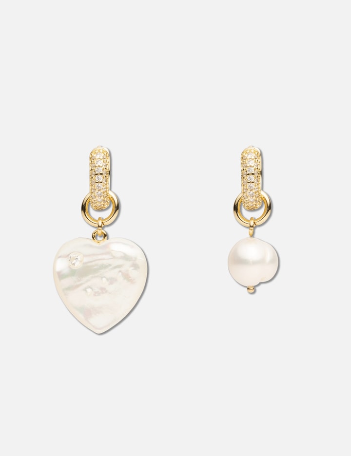 Love At First Sight Pearly Earrings