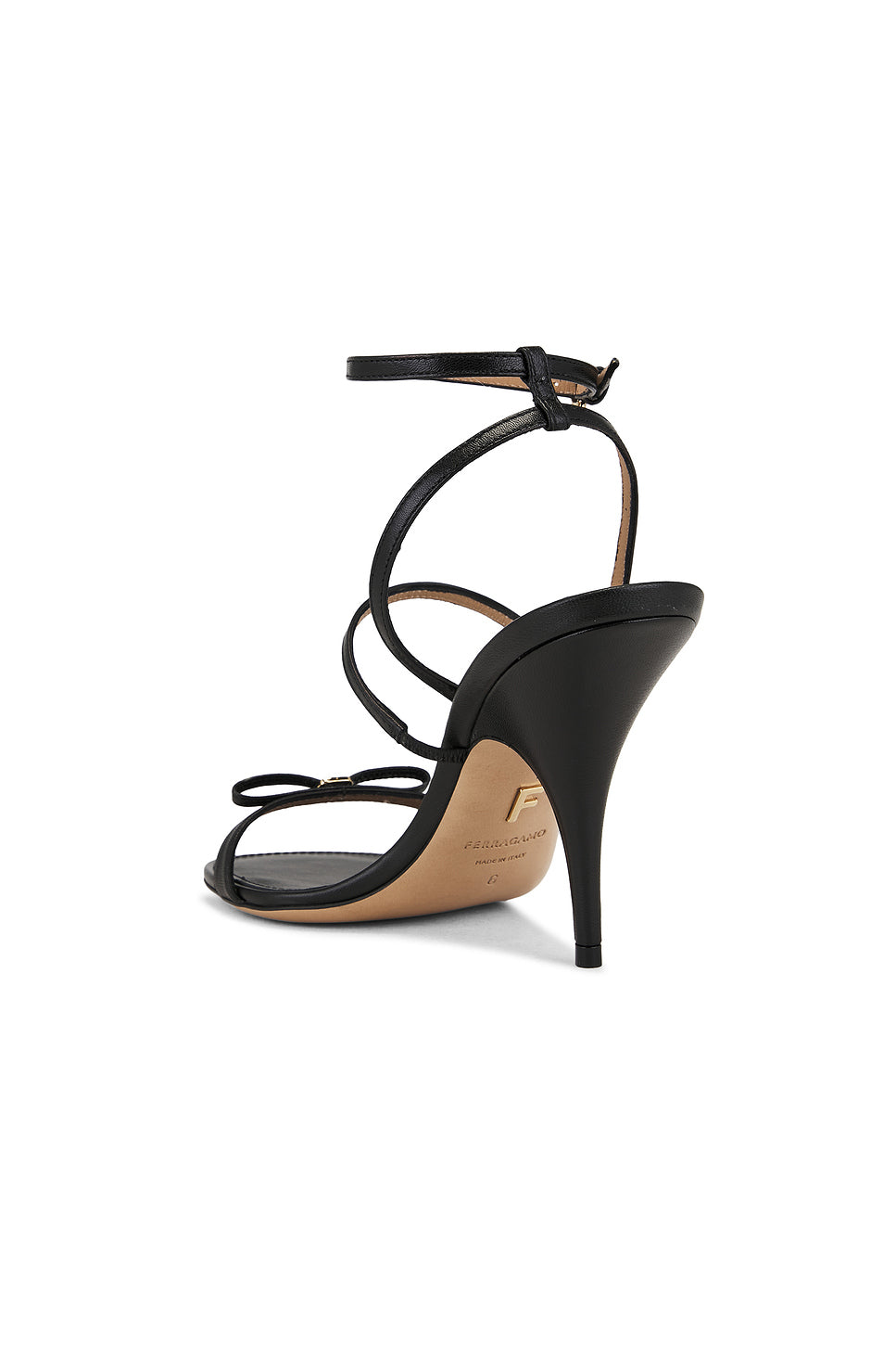 Ariel Sandal